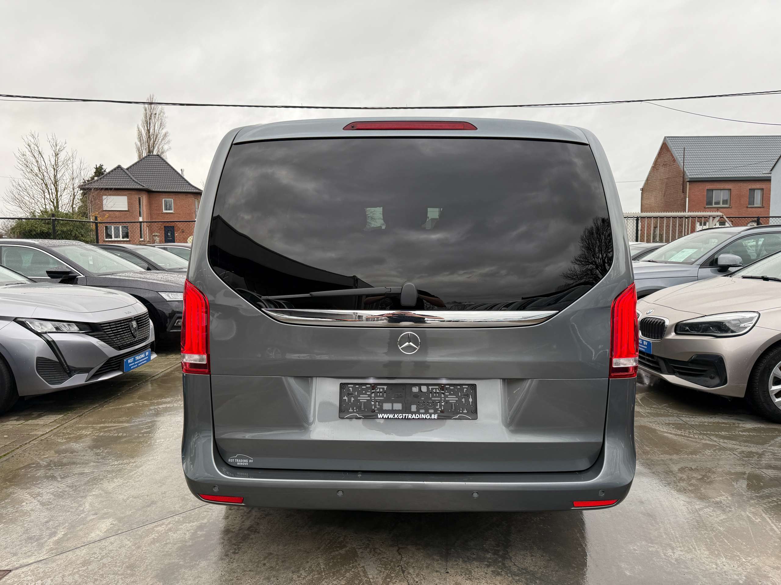 43a9e095-baba-46a1-8d70-9fec41114aee6-mercedes-benz-v-220-d-automaat-8-zit-lang-navi-full-led-camera-dab-pdc.jpg