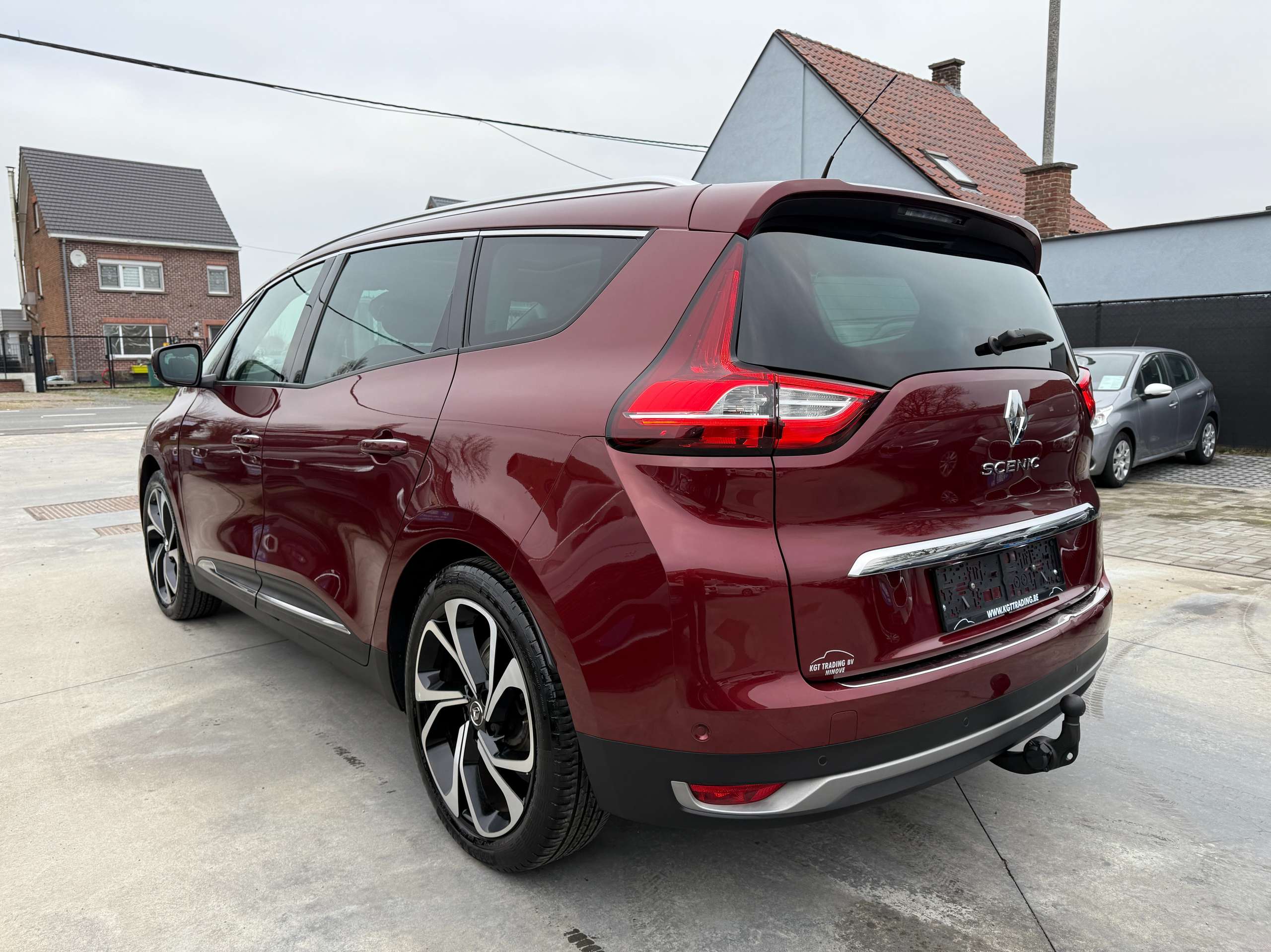 71fef4c1-92c6-40a9-9f3c-b5950bfdfeaa7-renault-grand-scenic-1-3-tce-7-zit-automaat-navi-head-up-leder-pano-dak.jpg