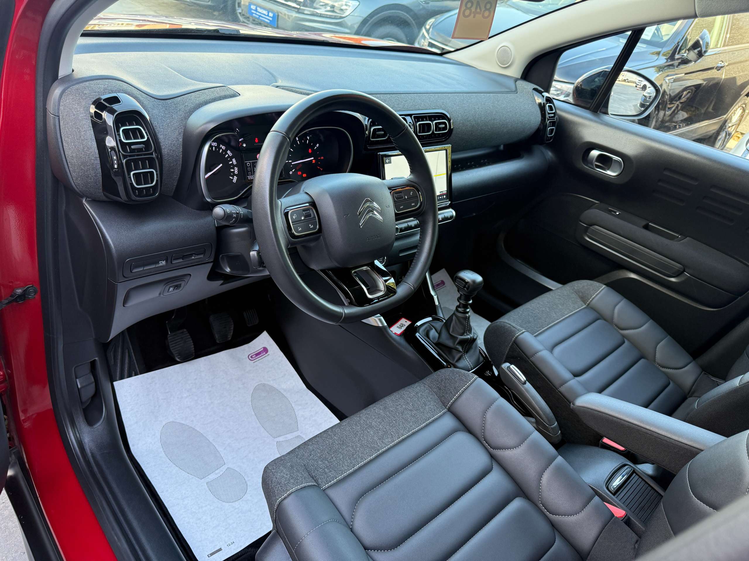 735549ad-afee-4b35-8705-40e264ef126412-citroen-c3-aircross-1-2i-110pk-facelift-full-led-zwart-leder-camera.jpg