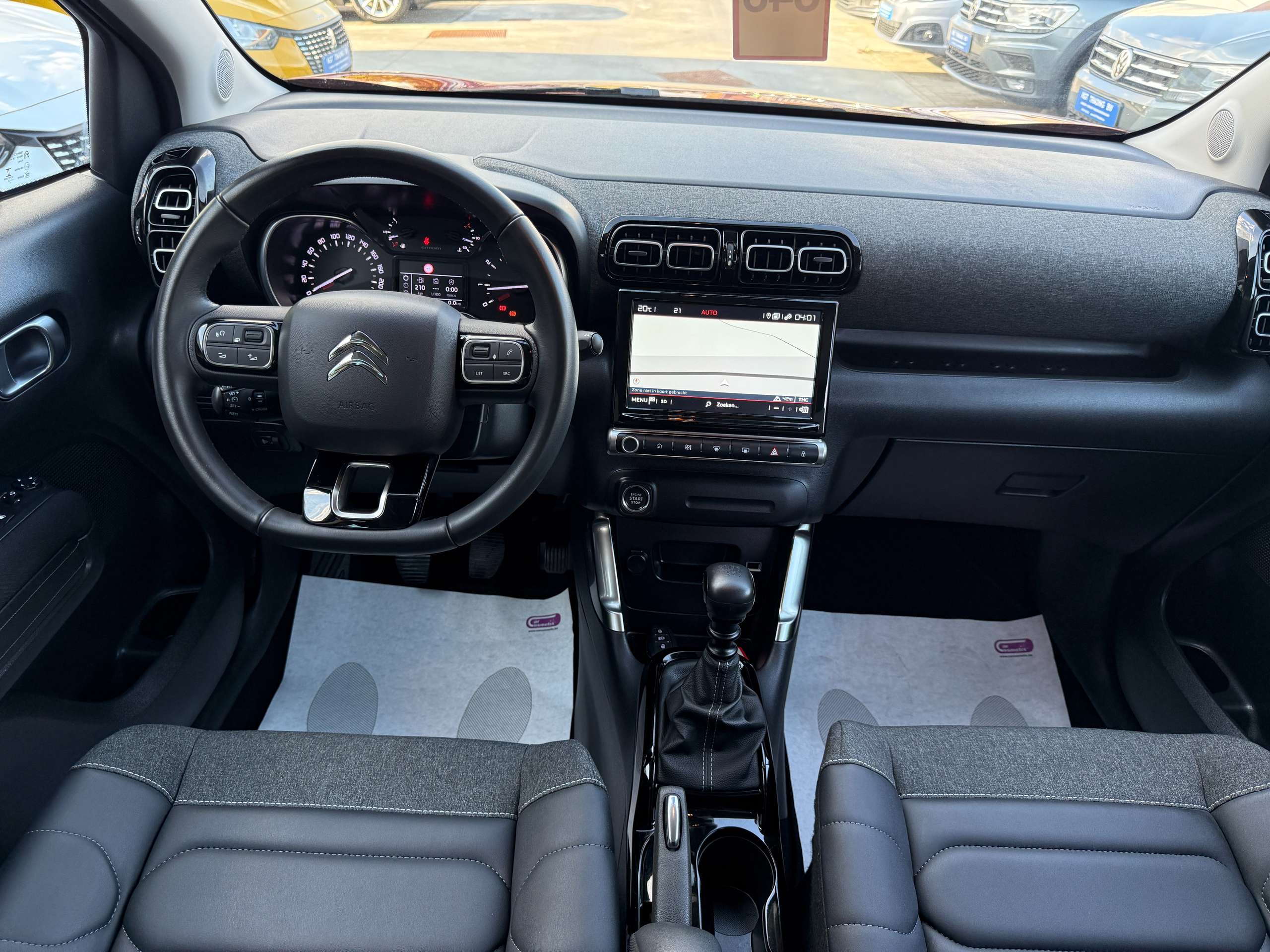 735549ad-afee-4b35-8705-40e264ef126428-citroen-c3-aircross-1-2i-110pk-facelift-full-led-zwart-leder-camera.jpg