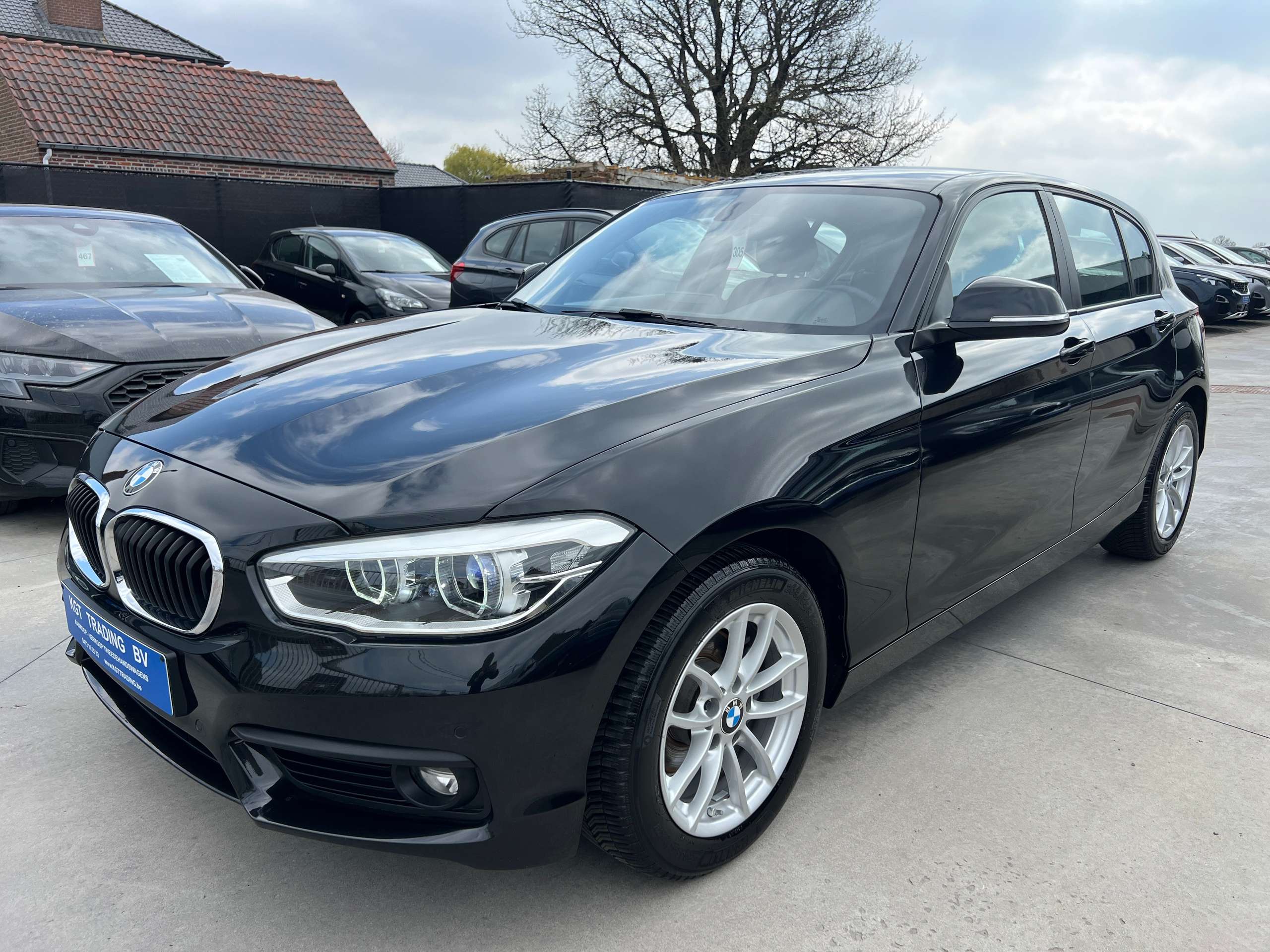 7f031393-4756-4e04-a386-dca6214a26779-bmw-116-i-5-deurs-navigatie-xenon-full-led-pdc-bluetooth.jpg