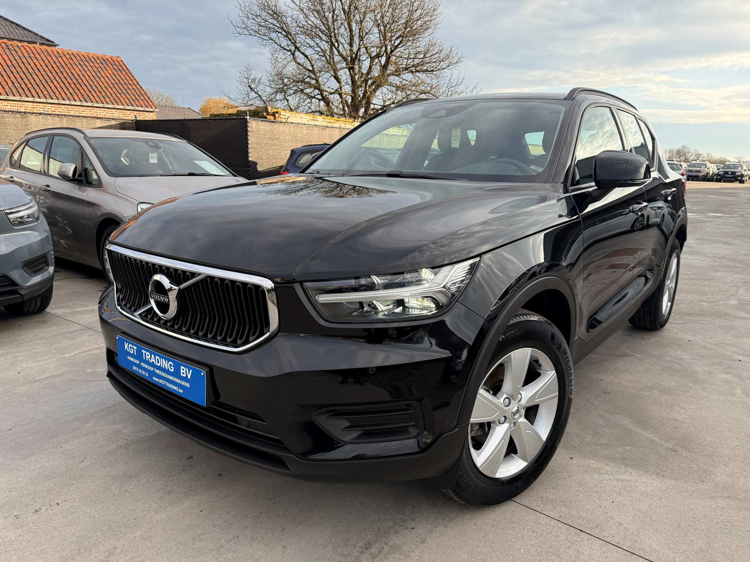 85c0d6d4-5f06-4fa5-ab67-77a3cdf588d61-volvo-xc40-1-5-t2-navigatie-camera-full-led-carplay-pdc-alu.jpg