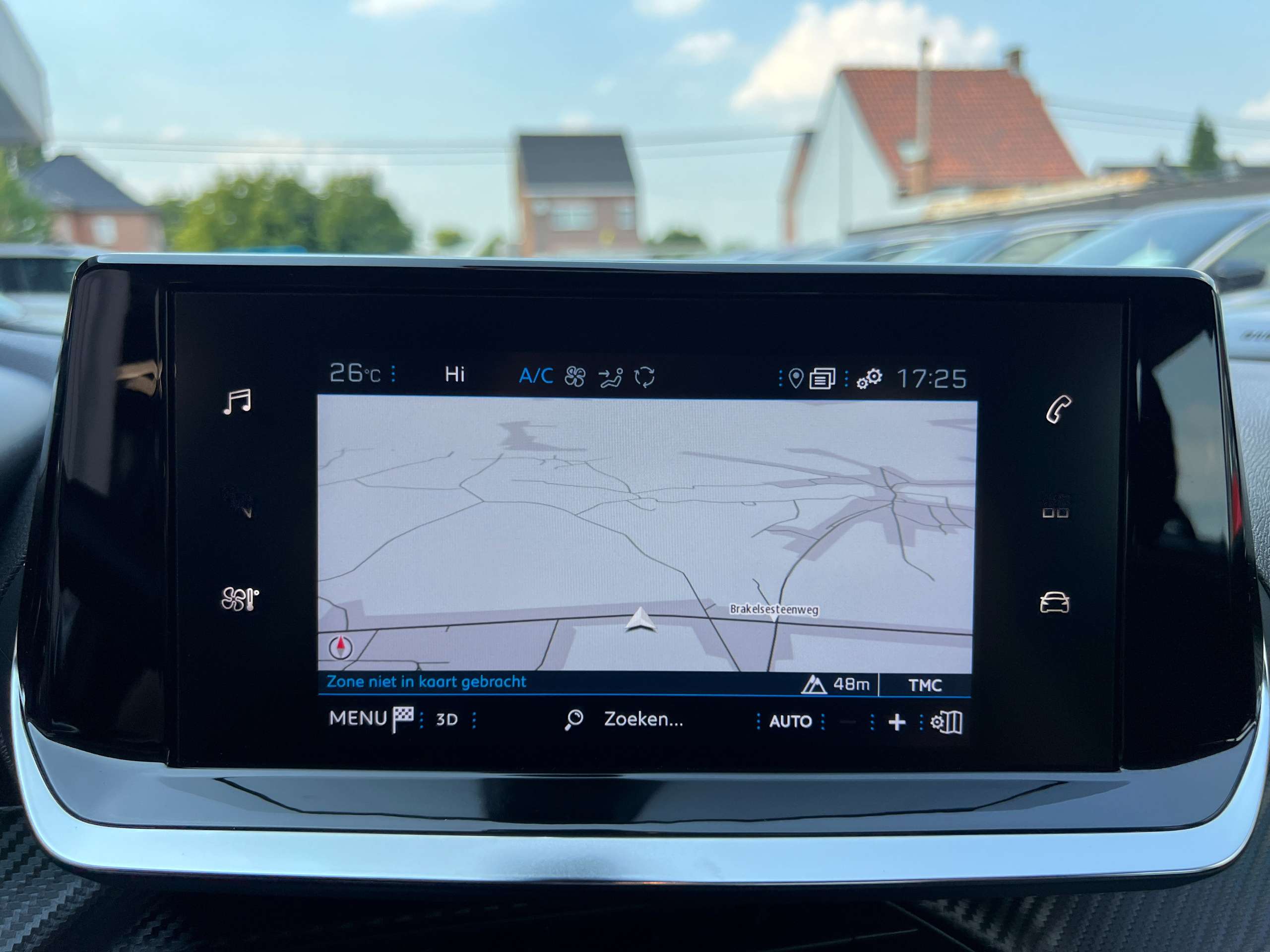 b1143b2e-b38e-4c9a-832f-f91c80654c7b18-peugeot-2008-1-2i-130pk-automaat-navigatie-camera-carplay-led.jpg