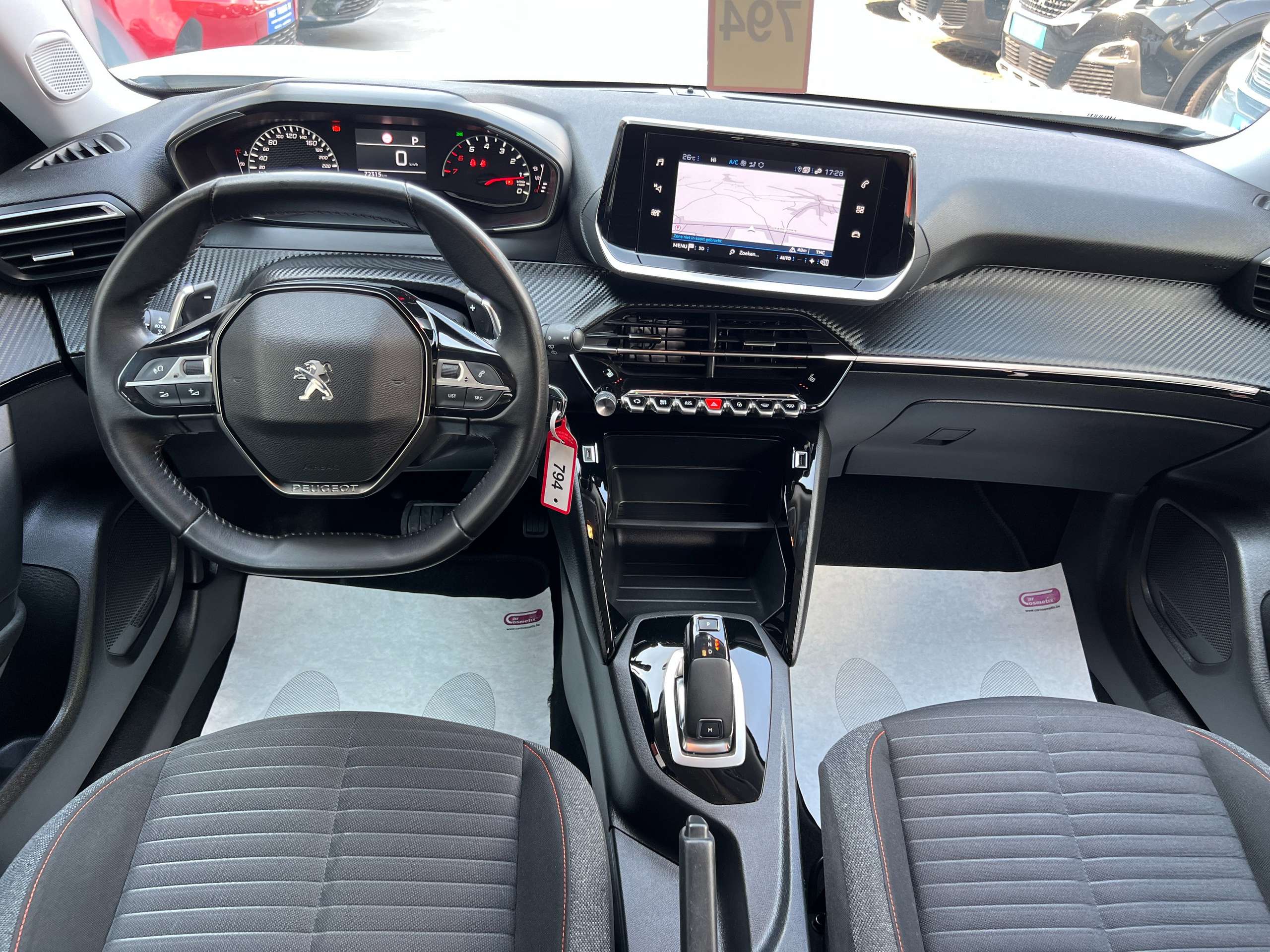 b1143b2e-b38e-4c9a-832f-f91c80654c7b30-peugeot-2008-1-2i-130pk-automaat-navigatie-camera-carplay-led.jpg