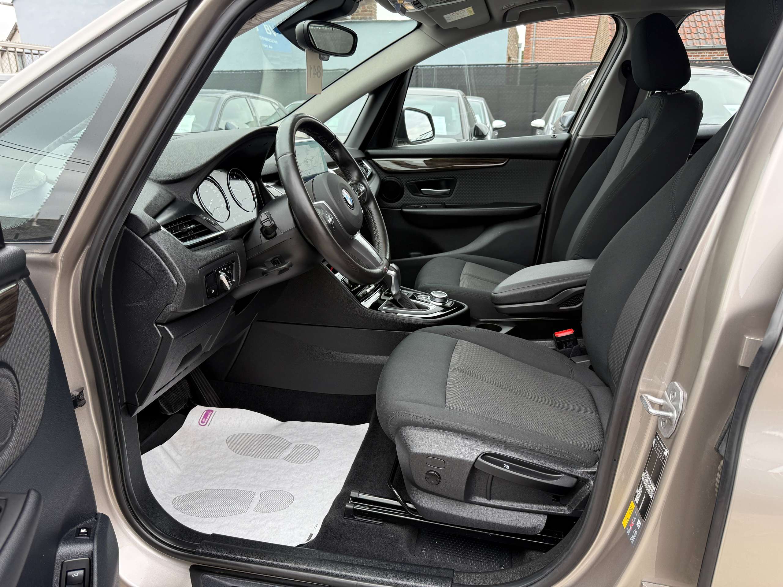 cb80c7f9-14a0-41b3-ac59-09ce1caa289212-bmw-225-xe-hybride-automaat-navi-full-led-camera-head-up.jpg