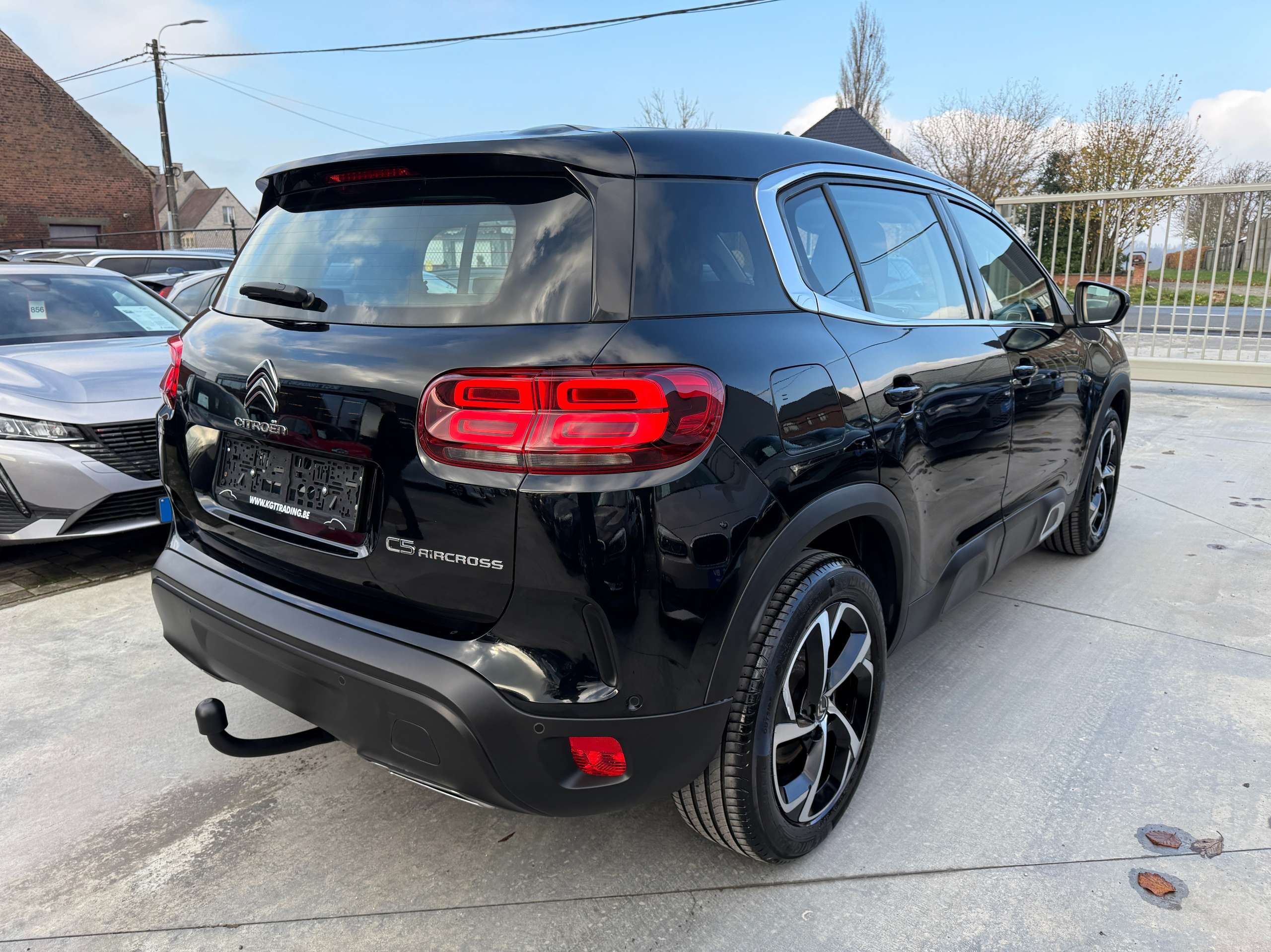 eeaa7167-1134-4f64-be6b-b640f12359935-citroen-c5-aircross-1-2i-130pk-navigatie-leder-camera-carplay-dab-pdc.jpg