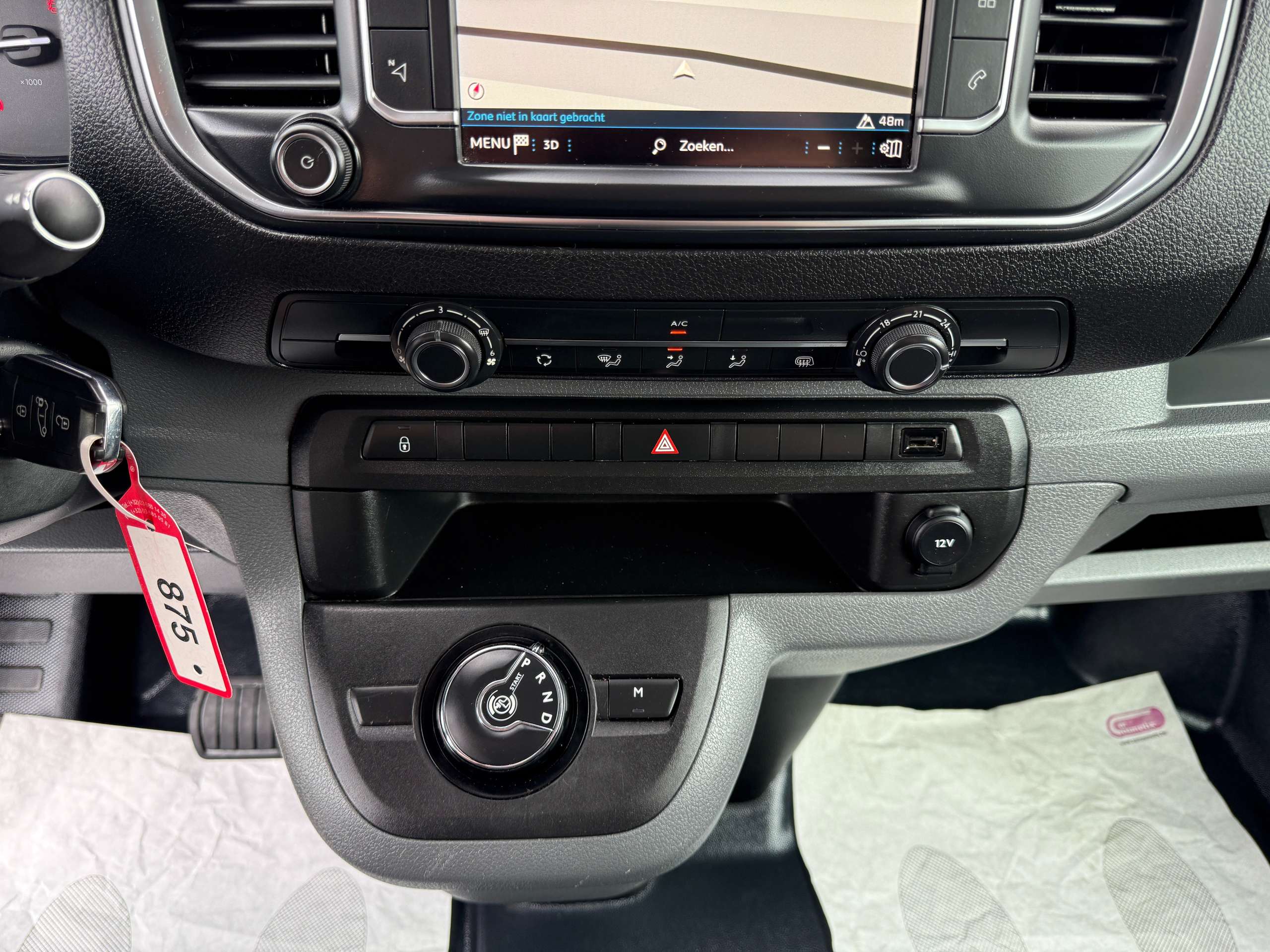 f361e808-6474-41c7-a746-61fb4345d1cd19-peugeot-expert-2-0-bluehdi-6-zit-automaat-navi-camera-carplay-pdc.jpg