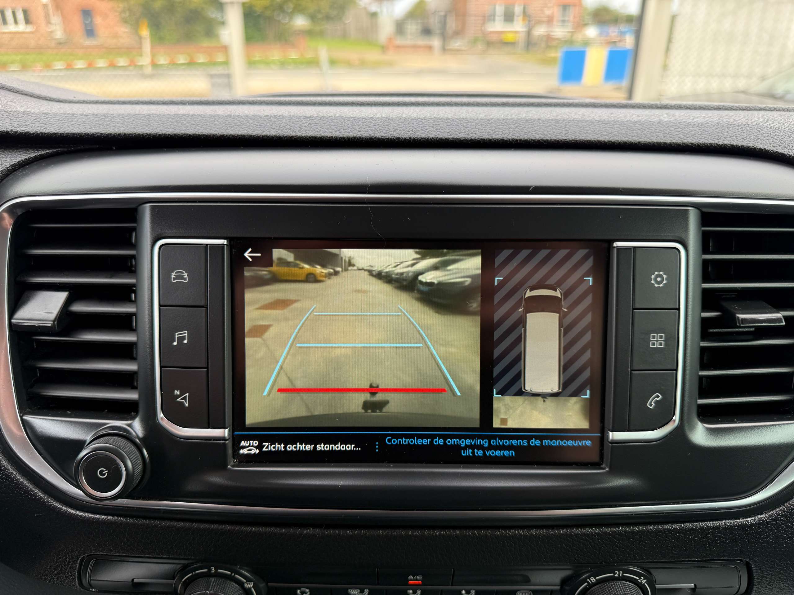f361e808-6474-41c7-a746-61fb4345d1cd22-peugeot-expert-2-0-bluehdi-6-zit-automaat-navi-camera-carplay-pdc.jpg
