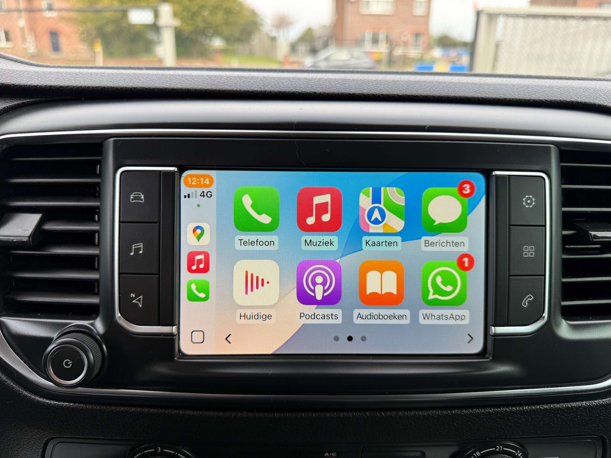 f361e808-6474-41c7-a746-61fb4345d1cd23-peugeot-expert-2-0-bluehdi-6-zit-automaat-navi-camera-carplay-pdc.jpg