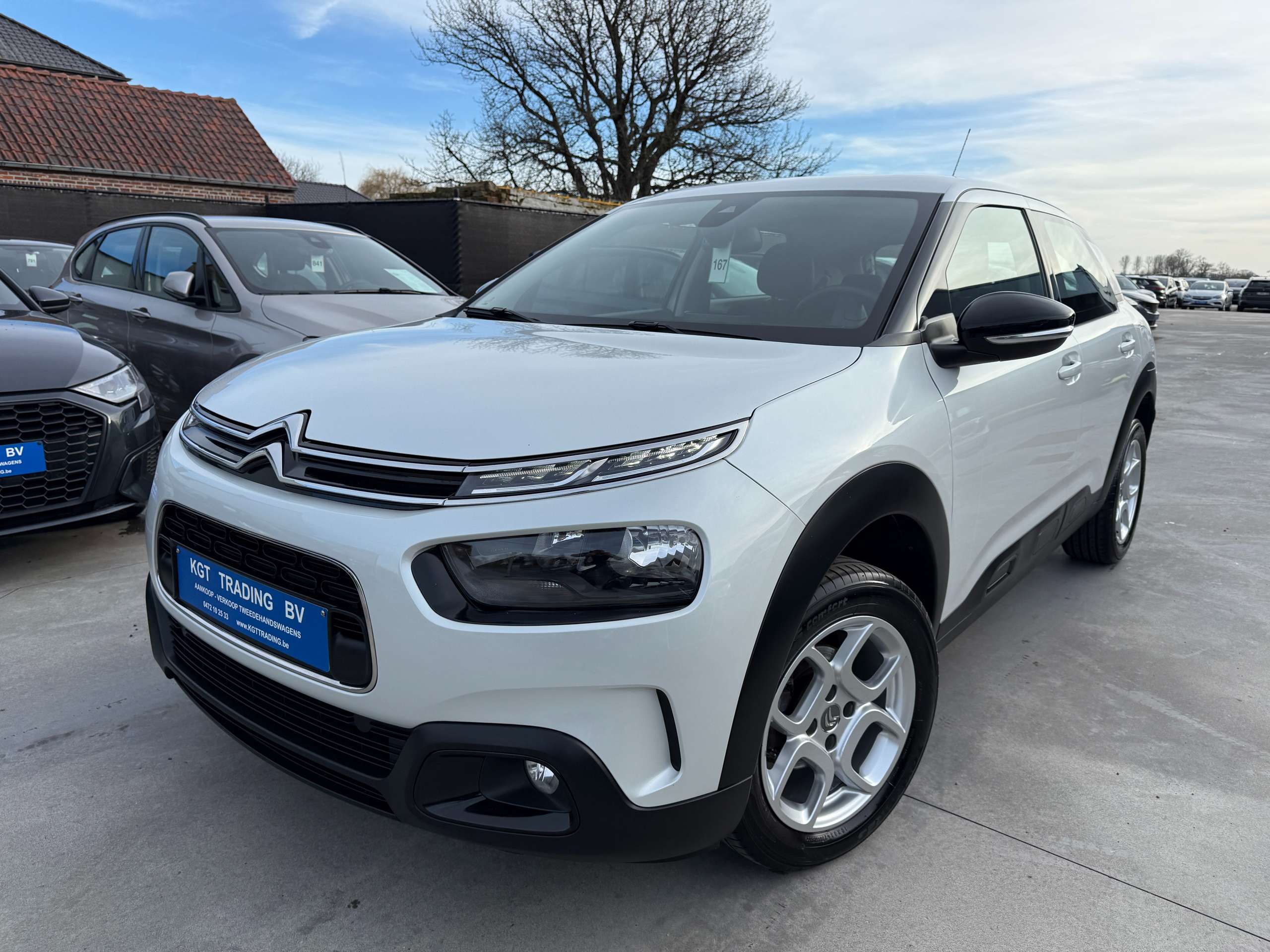 1ace34bd-b54b-42d4-90f6-ec5b18bc4ca71-citroen-c4-cactus-1-2i-110pk-navigatie-carplay-pdc-bluetooth-led-ac.jpg