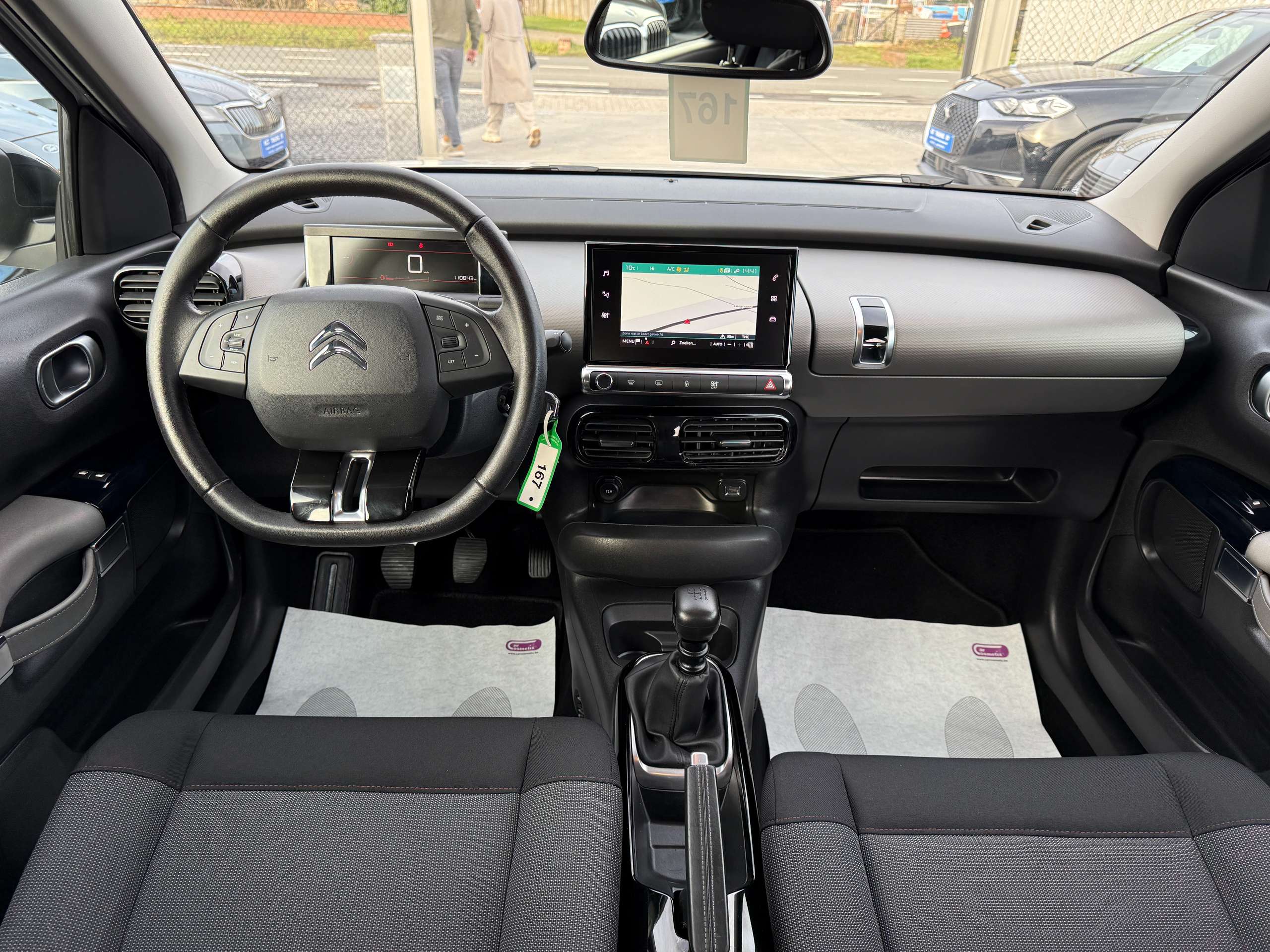 1ace34bd-b54b-42d4-90f6-ec5b18bc4ca727-citroen-c4-cactus-1-2i-110pk-navigatie-carplay-pdc-bluetooth-led-ac.jpg