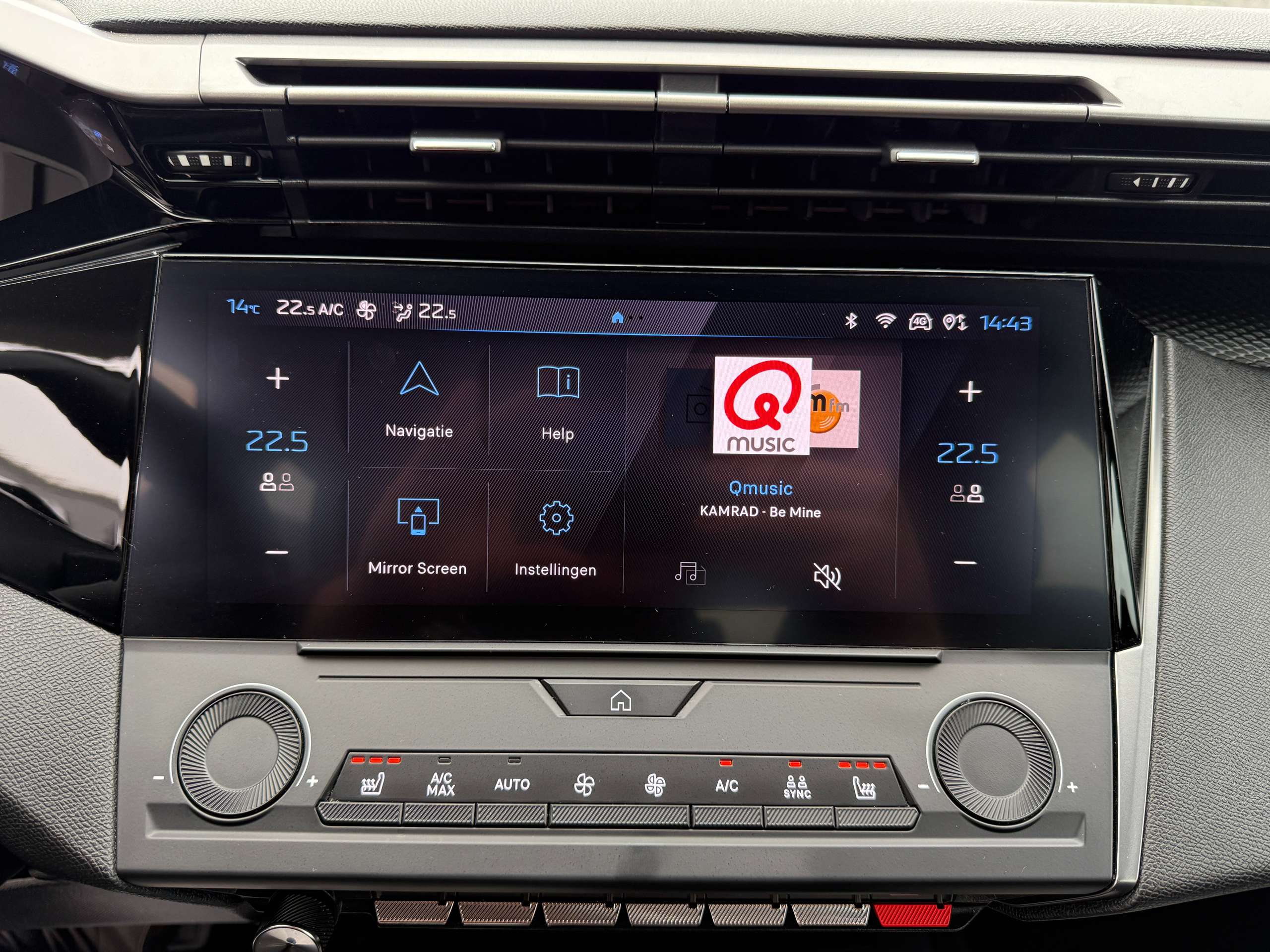 550b7ac9-3156-4731-b73d-ba953b3fd00320-peugeot-308-1-2i-130pk-automaat-full-led-carplay-navi-pdc-alu.jpg