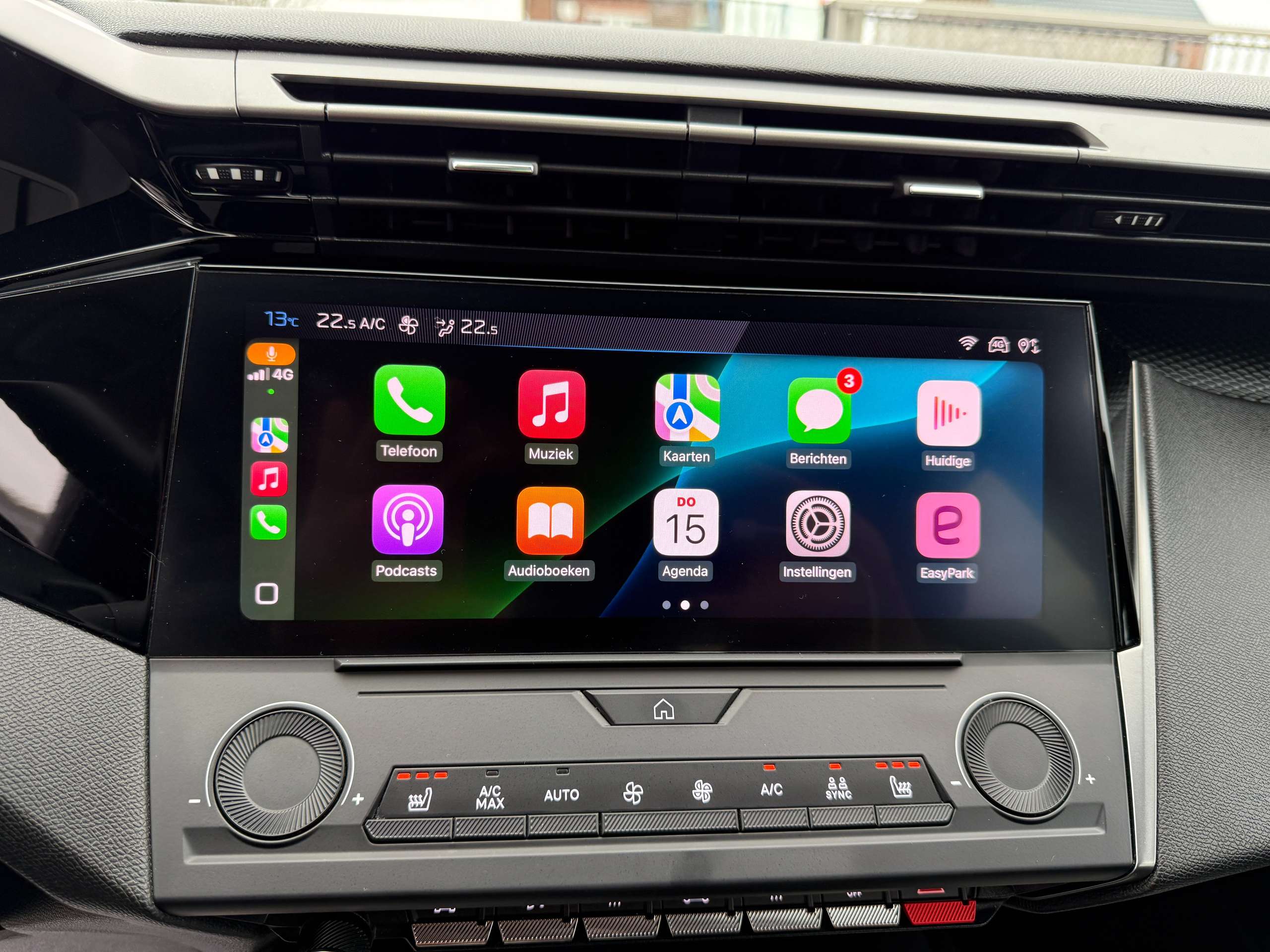 550b7ac9-3156-4731-b73d-ba953b3fd00323-peugeot-308-1-2i-130pk-automaat-full-led-carplay-navi-pdc-alu.jpg