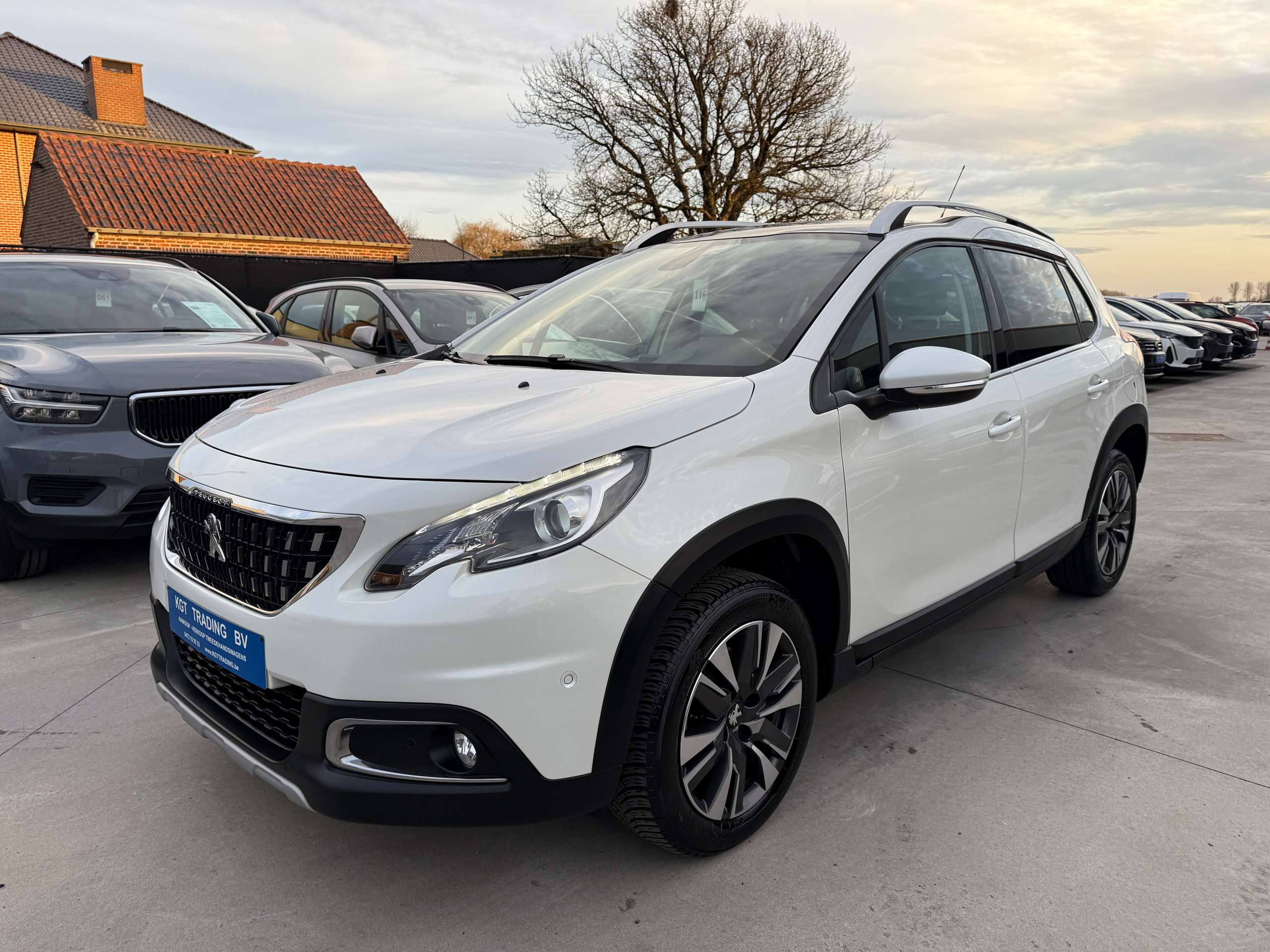 5b38bf9d-bdbb-4394-b61f-8aa1f7add8a09-peugeot-2008-1-2i-puretech-110pk-navi-leder-pano-dak-camera-pdc.jpg