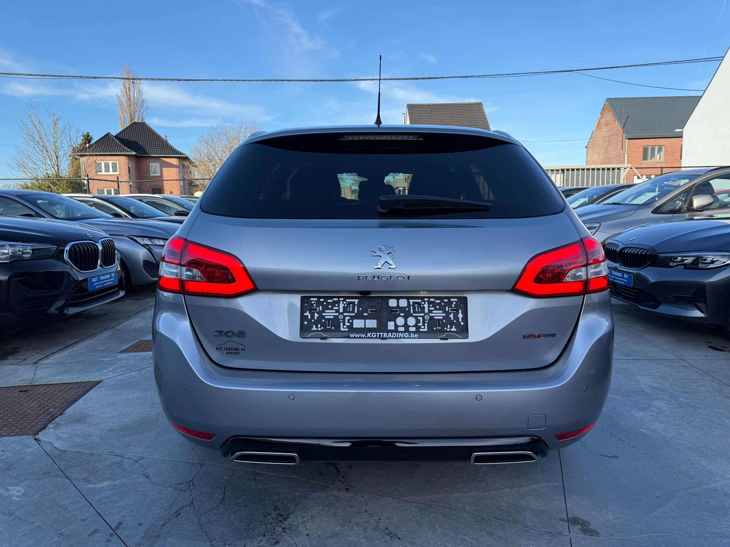 712174d4-65d1-4974-a973-db562ef47d4b6-peugeot-308-1-2i-130pk-gt-line-automaat-navi-leder-xenon-dab.jpg