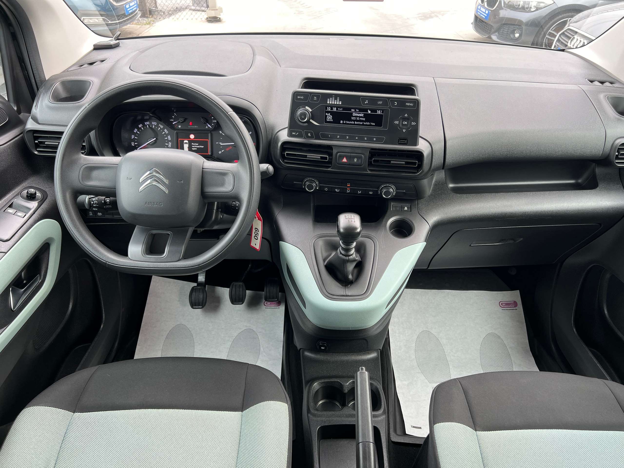cf40d0b5-d58b-4632-8399-4fcf0b377a0d24-citroen-berlingo-1-2i-puretech-110pk-bluetooth-cruise-control-airco.jpg
