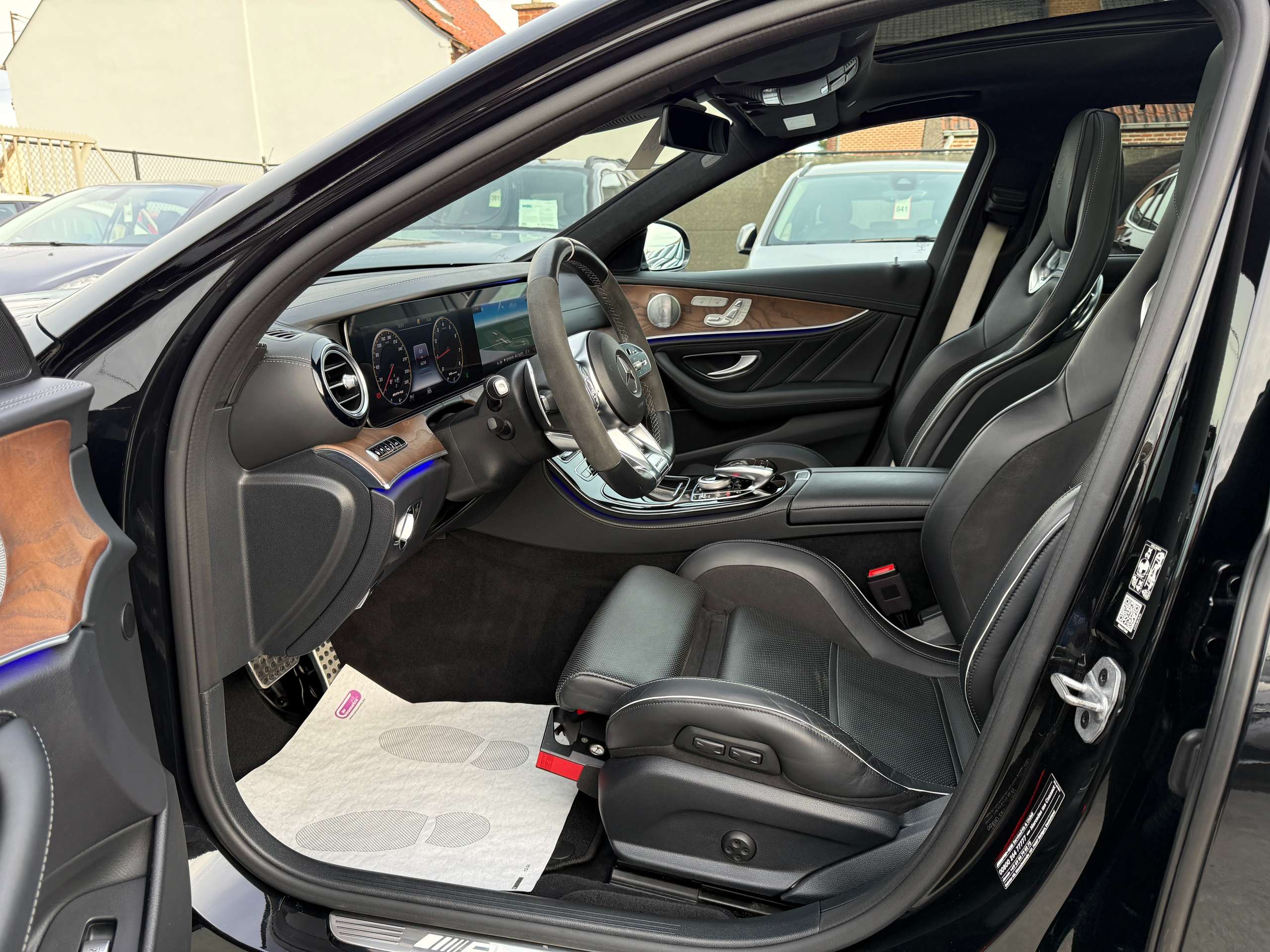 e2de33e6-5d73-405b-a0ee-cadd716cf61014-mercedes-benz-e-63-amg-s-4matic-performance-seats-360-pano-drivers-pack.jpg