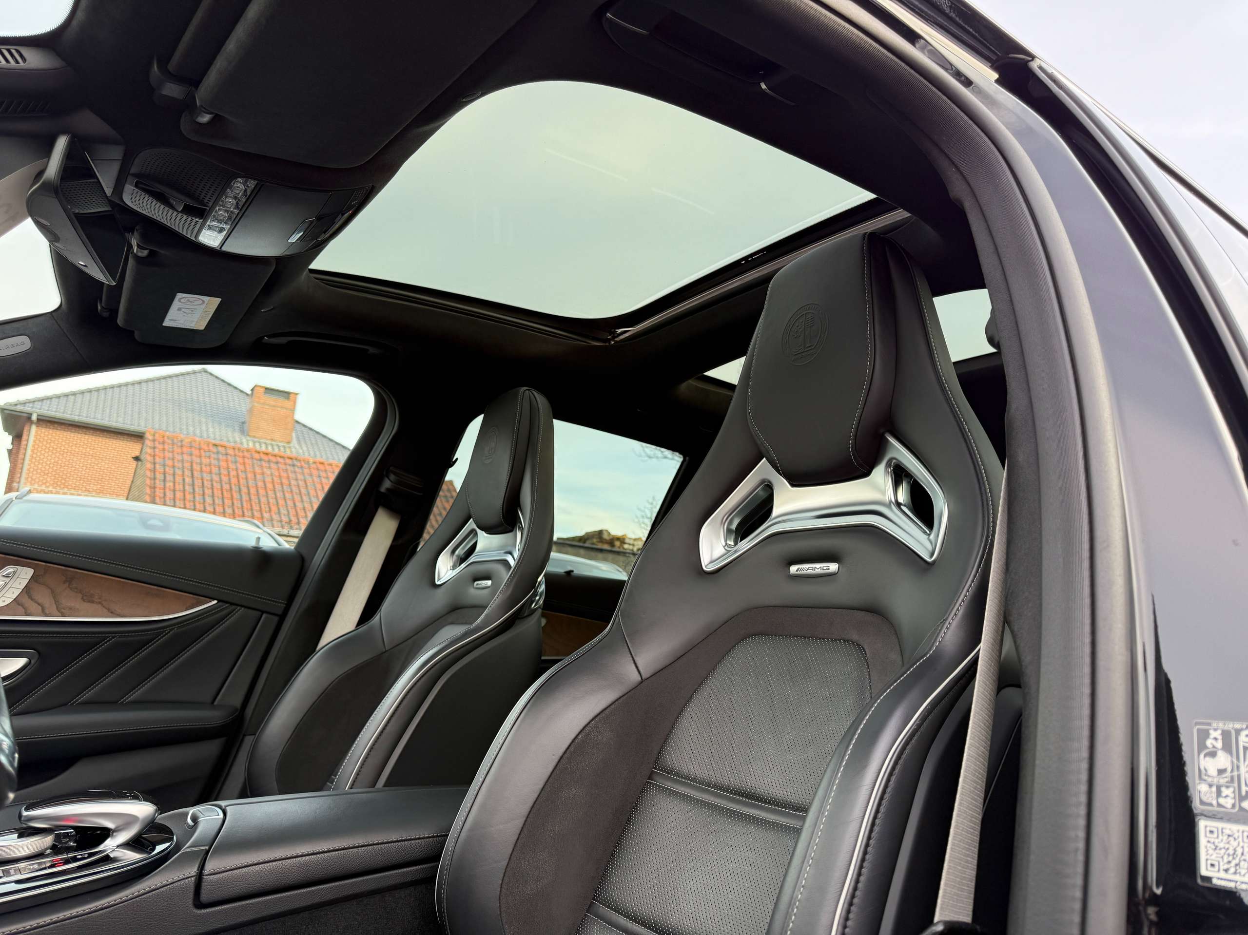 e2de33e6-5d73-405b-a0ee-cadd716cf61018-mercedes-benz-e-63-amg-s-4matic-performance-seats-360-pano-drivers-pack.jpg