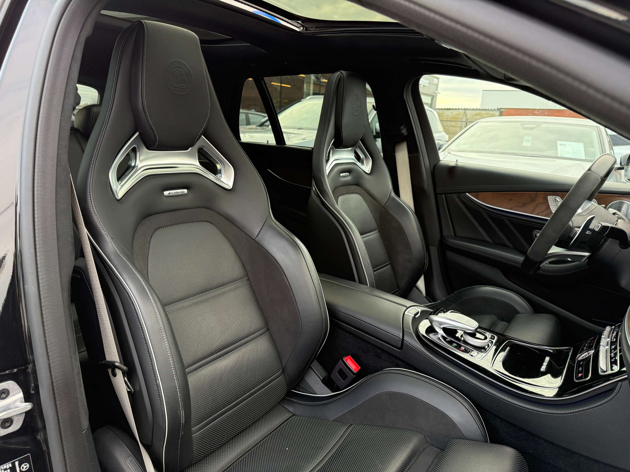 e2de33e6-5d73-405b-a0ee-cadd716cf61035-mercedes-benz-e-63-amg-s-4matic-performance-seats-360-pano-drivers-pack.jpg