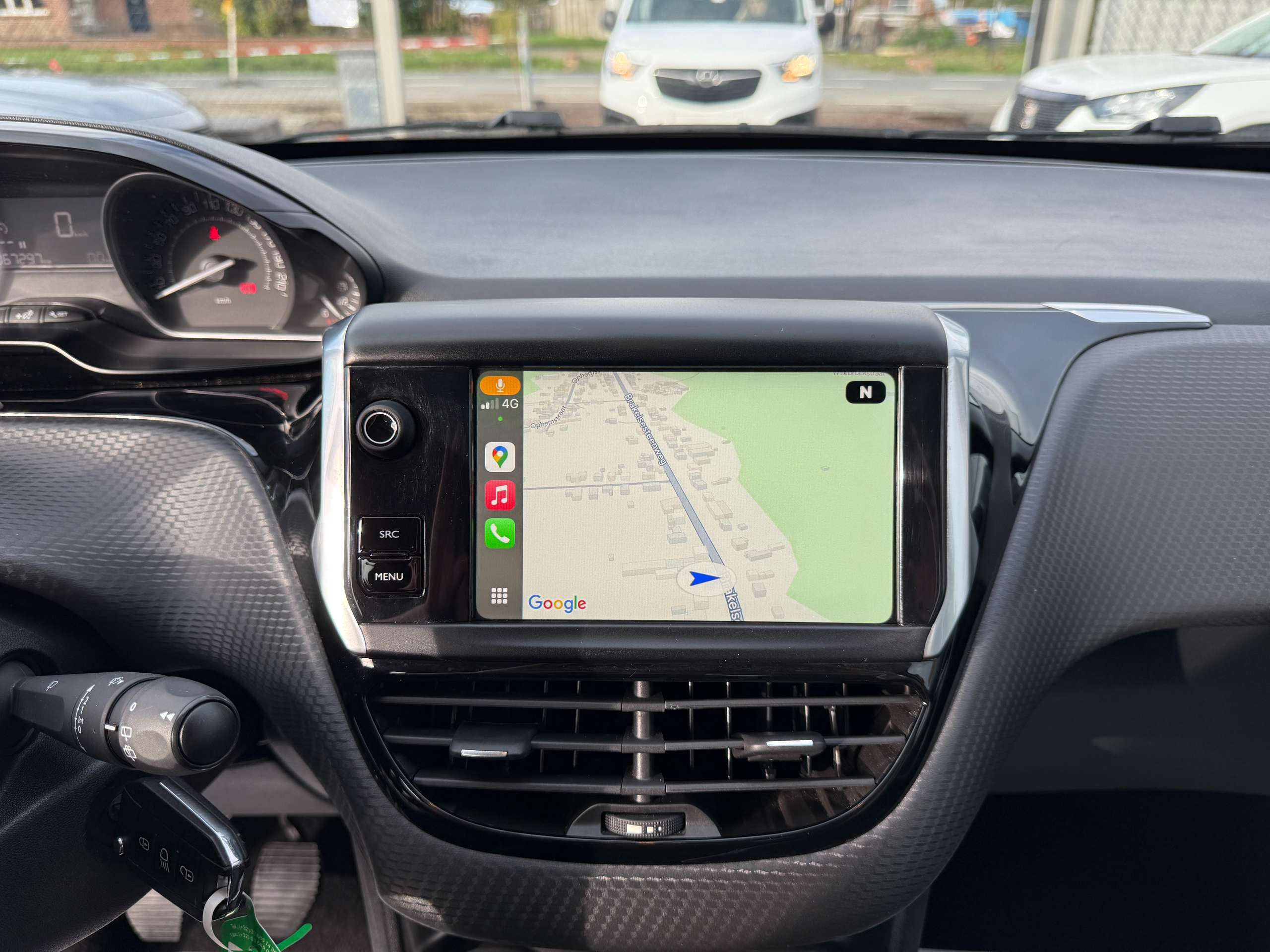 fc5bcafe-7219-41c5-b8a8-3825b5b47a0a22-peugeot-2008-1-2i-puretech-83pk-navigatie-carplay-bluetooth-a-c.jpg