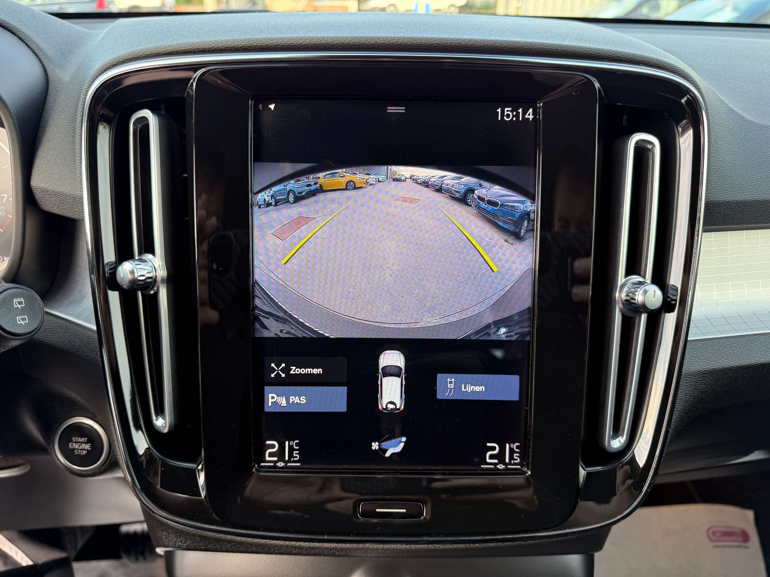 041bf0ad-8eb7-4300-961d-7f6895ef198920-volvo-xc40-1-5-t2-129pk-navigatie-camera-full-led-carplay-pdc.jpg