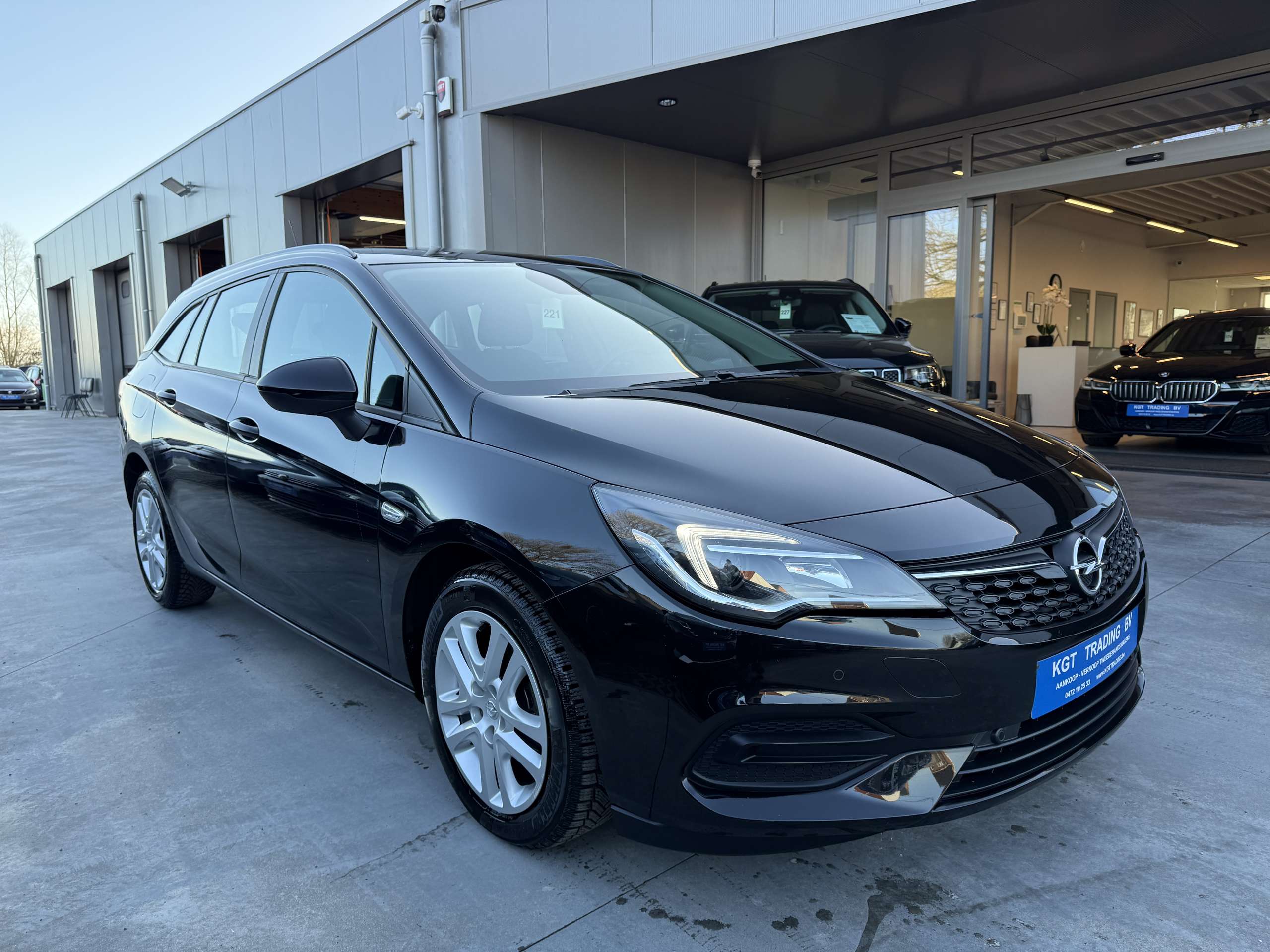 14f52b0f-357d-4d7a-9d10-a7066b547ac33-opel-astra-1-2i-tourer-navigatie-camera-carplay-dab-pdc-led.jpg