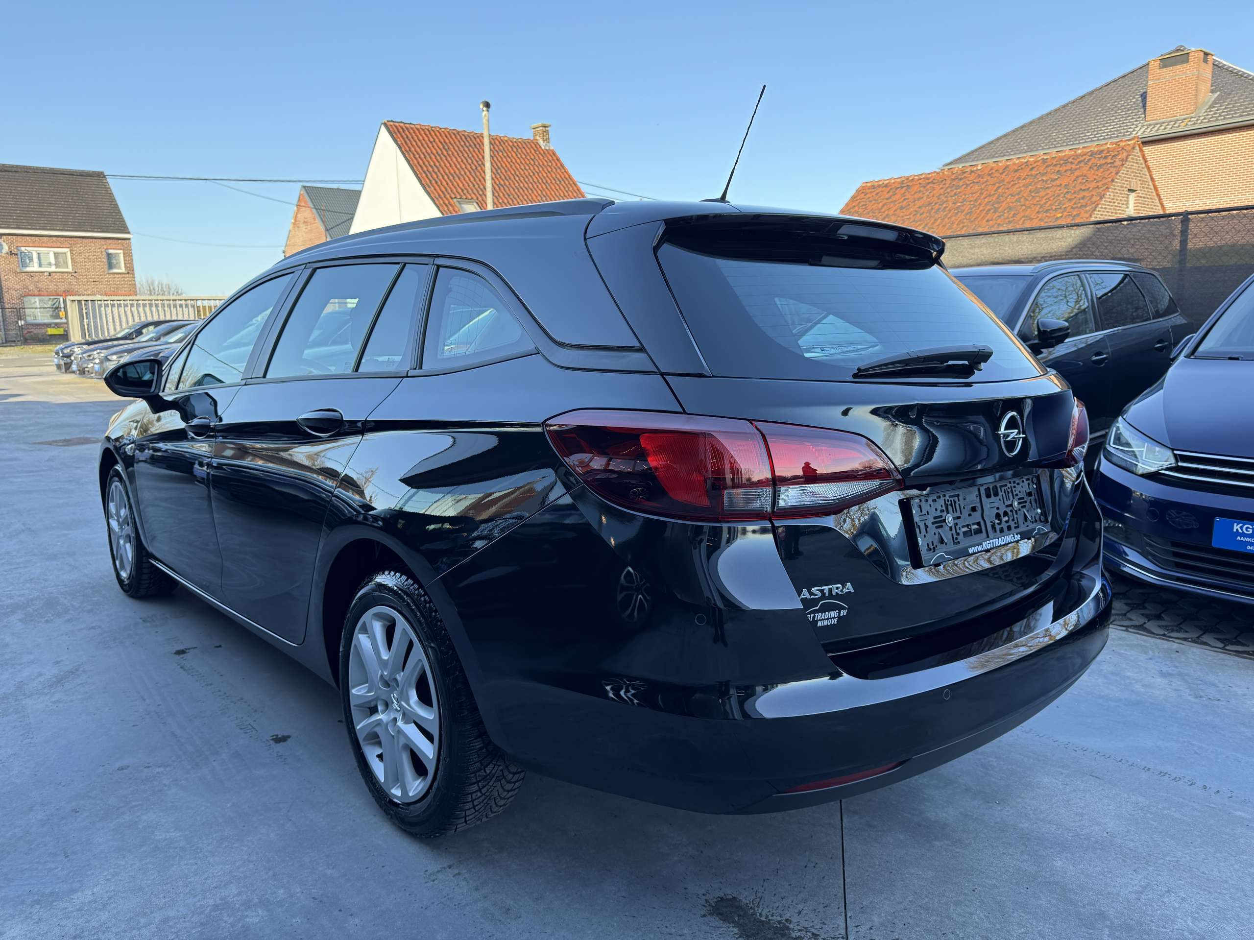 14f52b0f-357d-4d7a-9d10-a7066b547ac37-opel-astra-1-2i-tourer-navigatie-camera-carplay-dab-pdc-led.jpg