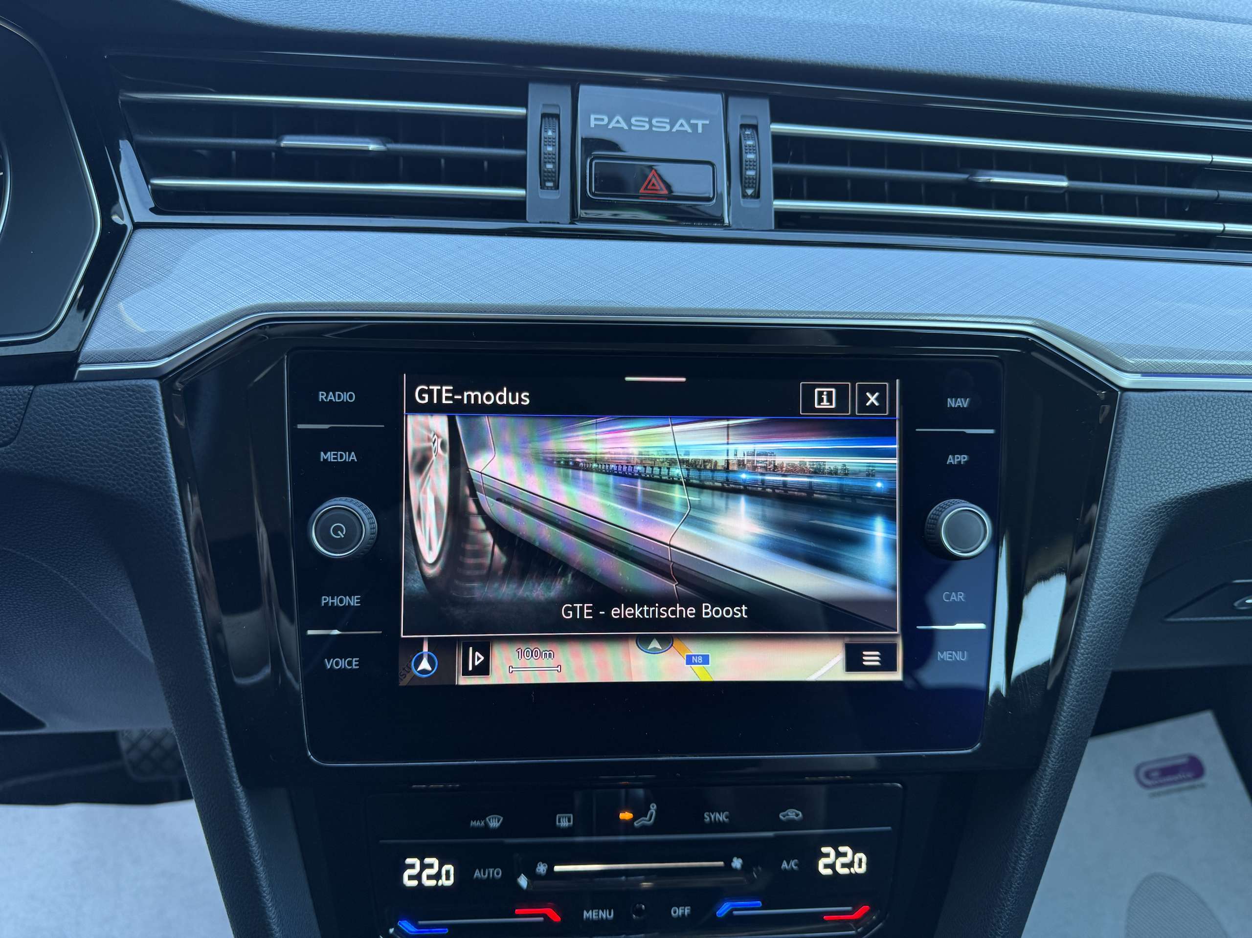 1678ec2d-7f80-45de-b187-4ff44c5bde7923-volkswagen-passat-variant-1-4-tsi-gte-hybride-full-led-camera-navi-carplay.jpg