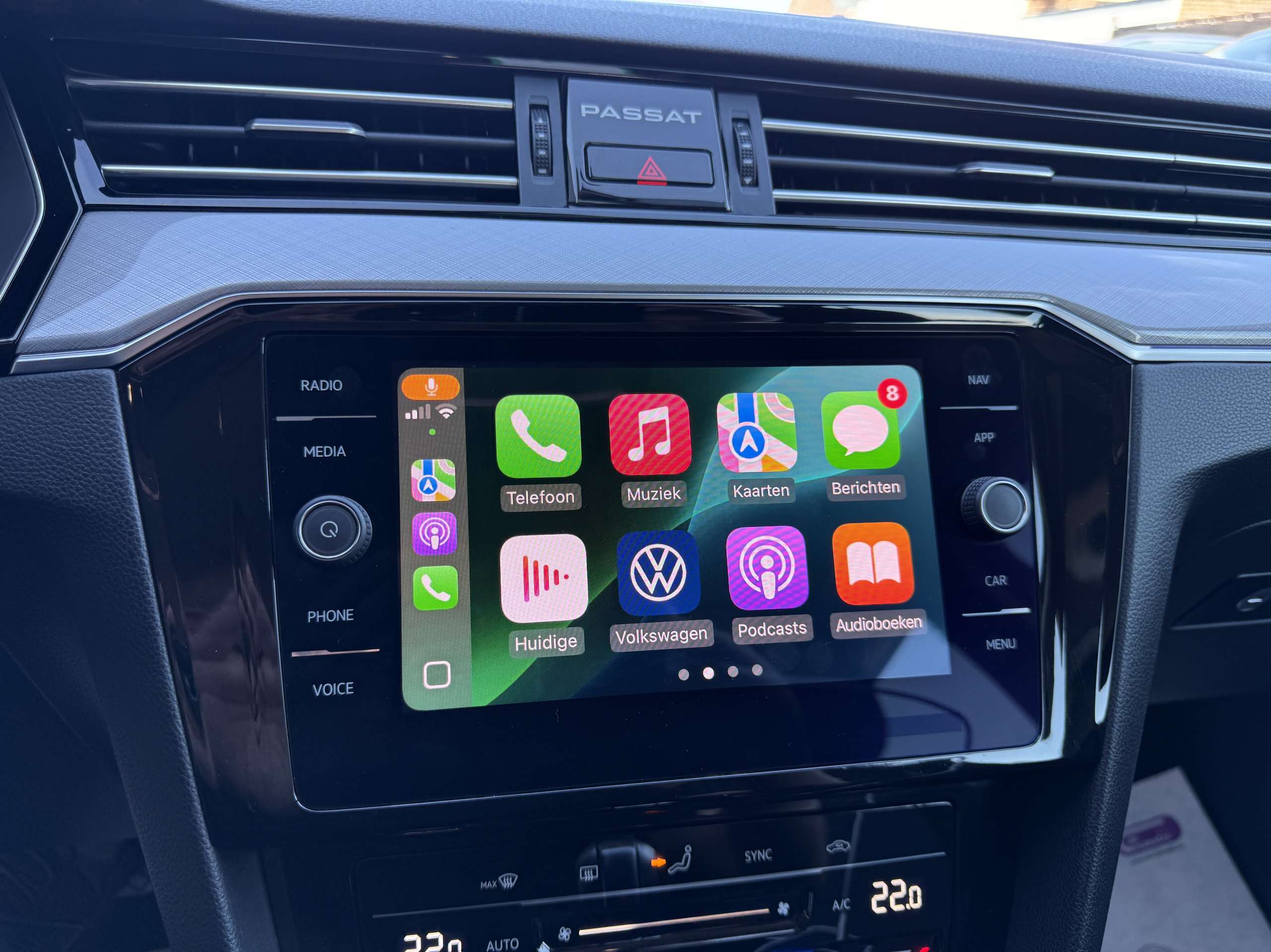 1678ec2d-7f80-45de-b187-4ff44c5bde7928-volkswagen-passat-variant-1-4-tsi-gte-hybride-full-led-camera-navi-carplay.jpg