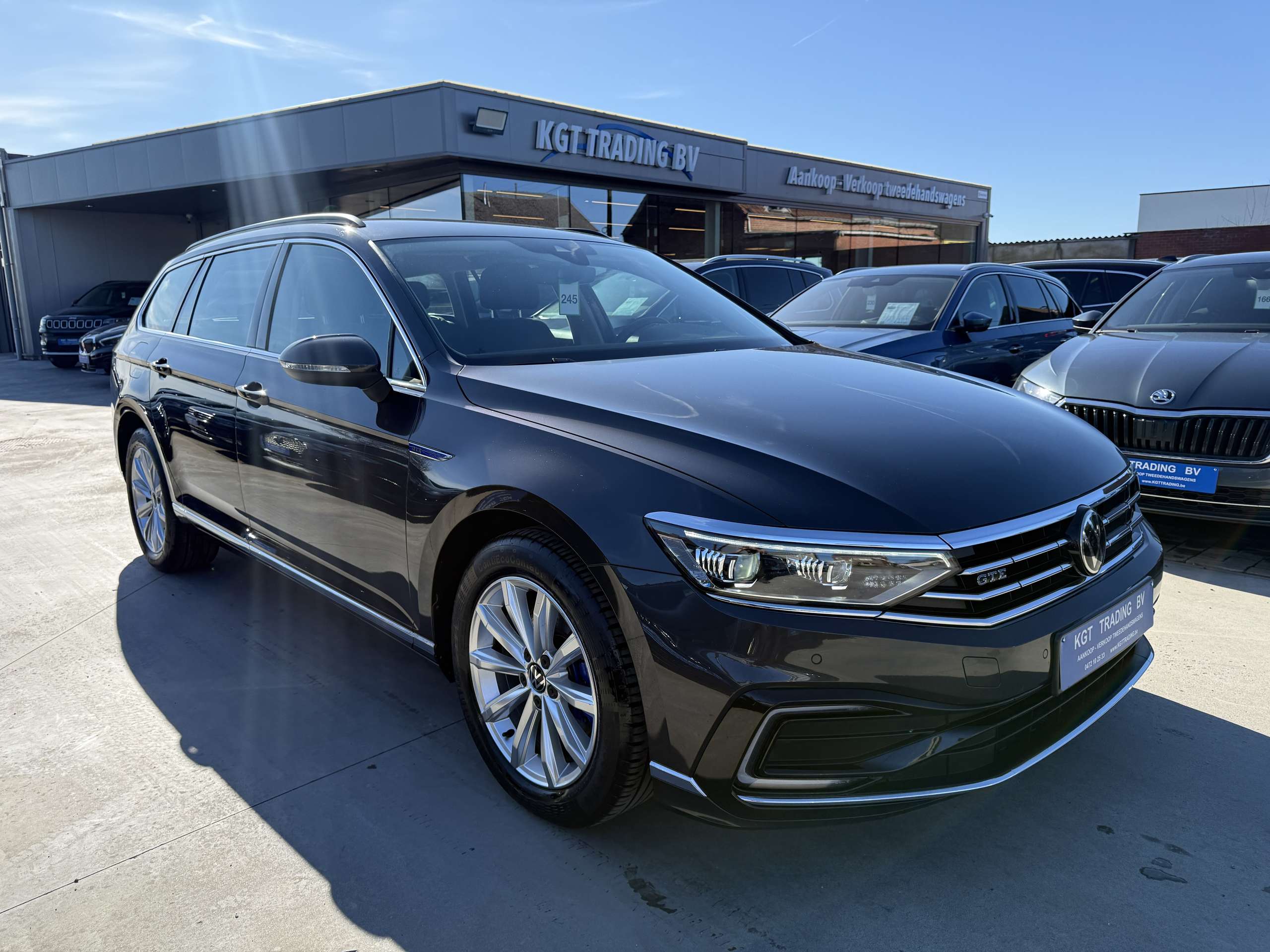 1678ec2d-7f80-45de-b187-4ff44c5bde793-volkswagen-passat-variant-1-4-tsi-gte-hybride-full-led-camera-navi-carplay.jpg