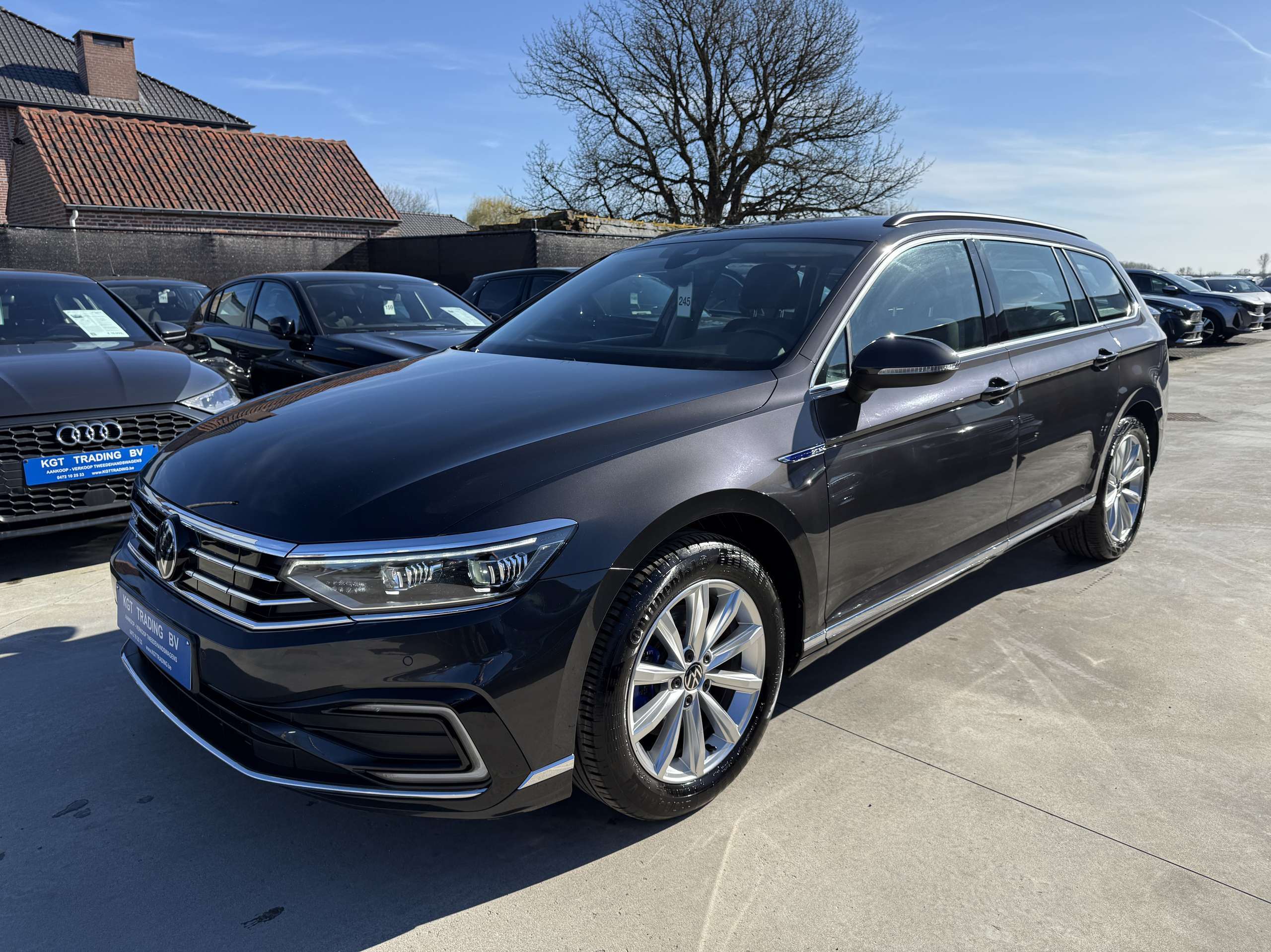 1678ec2d-7f80-45de-b187-4ff44c5bde799-volkswagen-passat-variant-1-4-tsi-gte-hybride-full-led-camera-navi-carplay.jpg