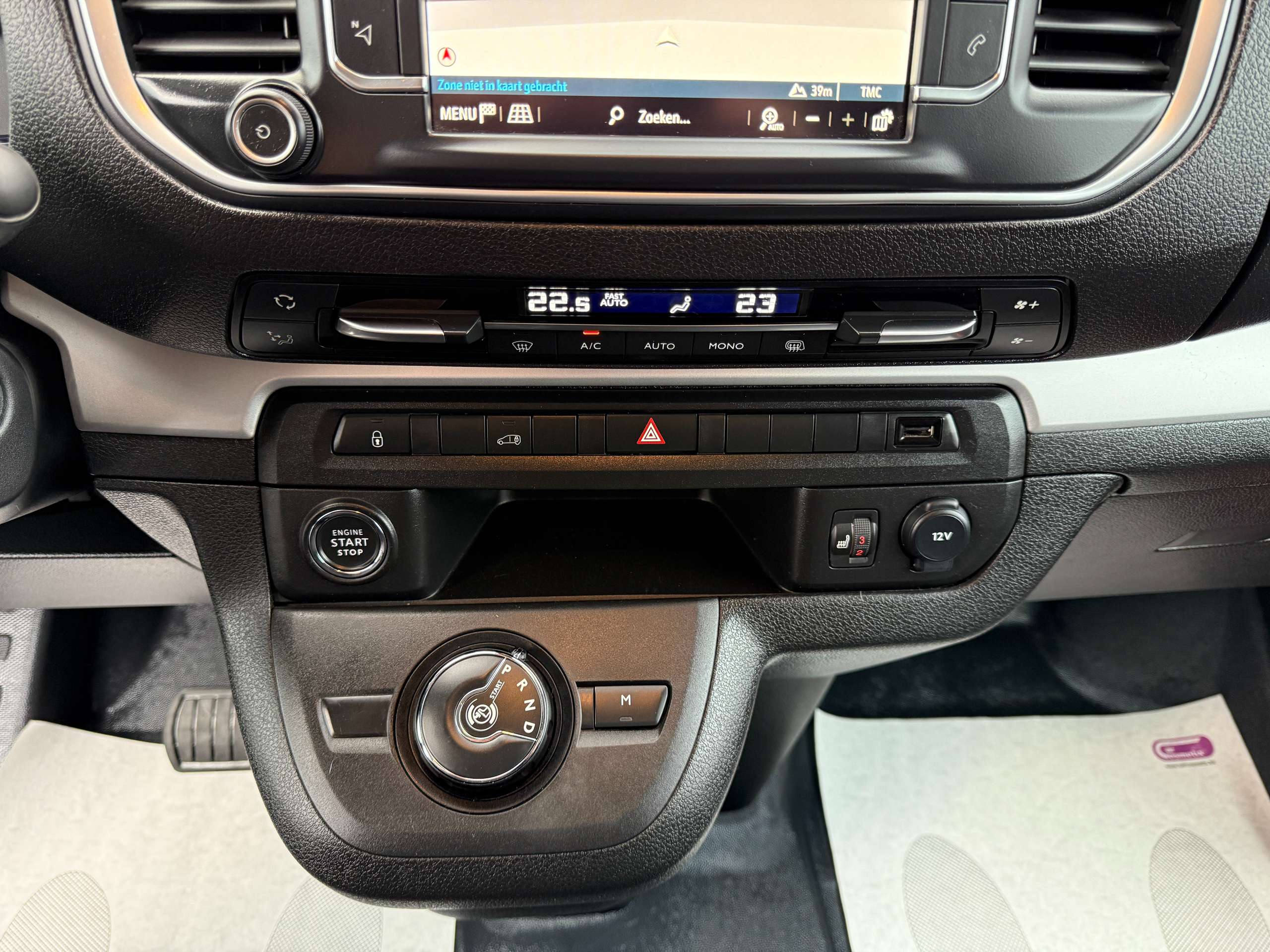 19a2d373-3b3a-4758-9743-1774ffac2c2520-opel-vivaro-cdti-145pk-automaat-camera-navi-3-zit-carplay-pdc.jpg