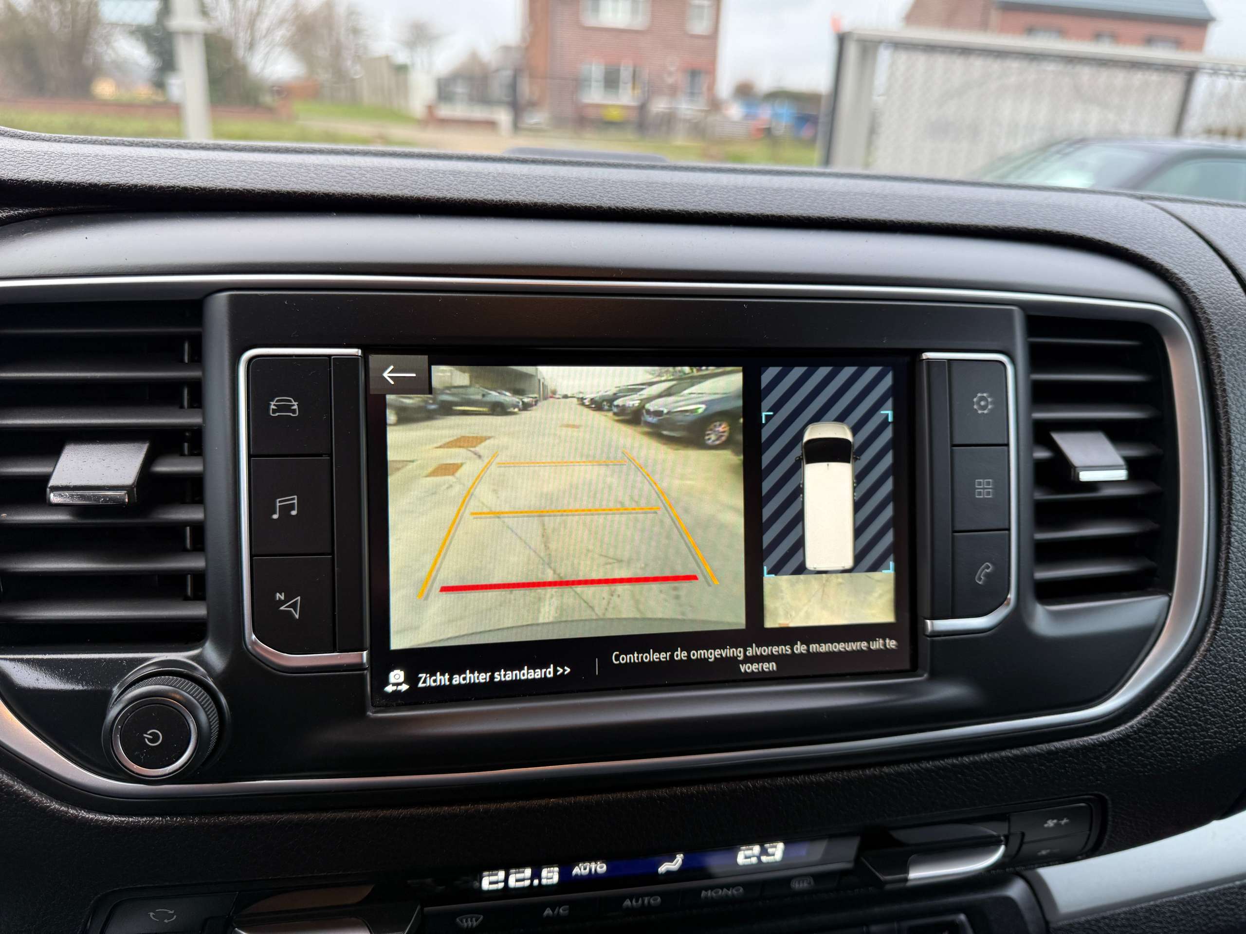 19a2d373-3b3a-4758-9743-1774ffac2c2523-opel-vivaro-cdti-145pk-automaat-camera-navi-3-zit-carplay-pdc.jpg