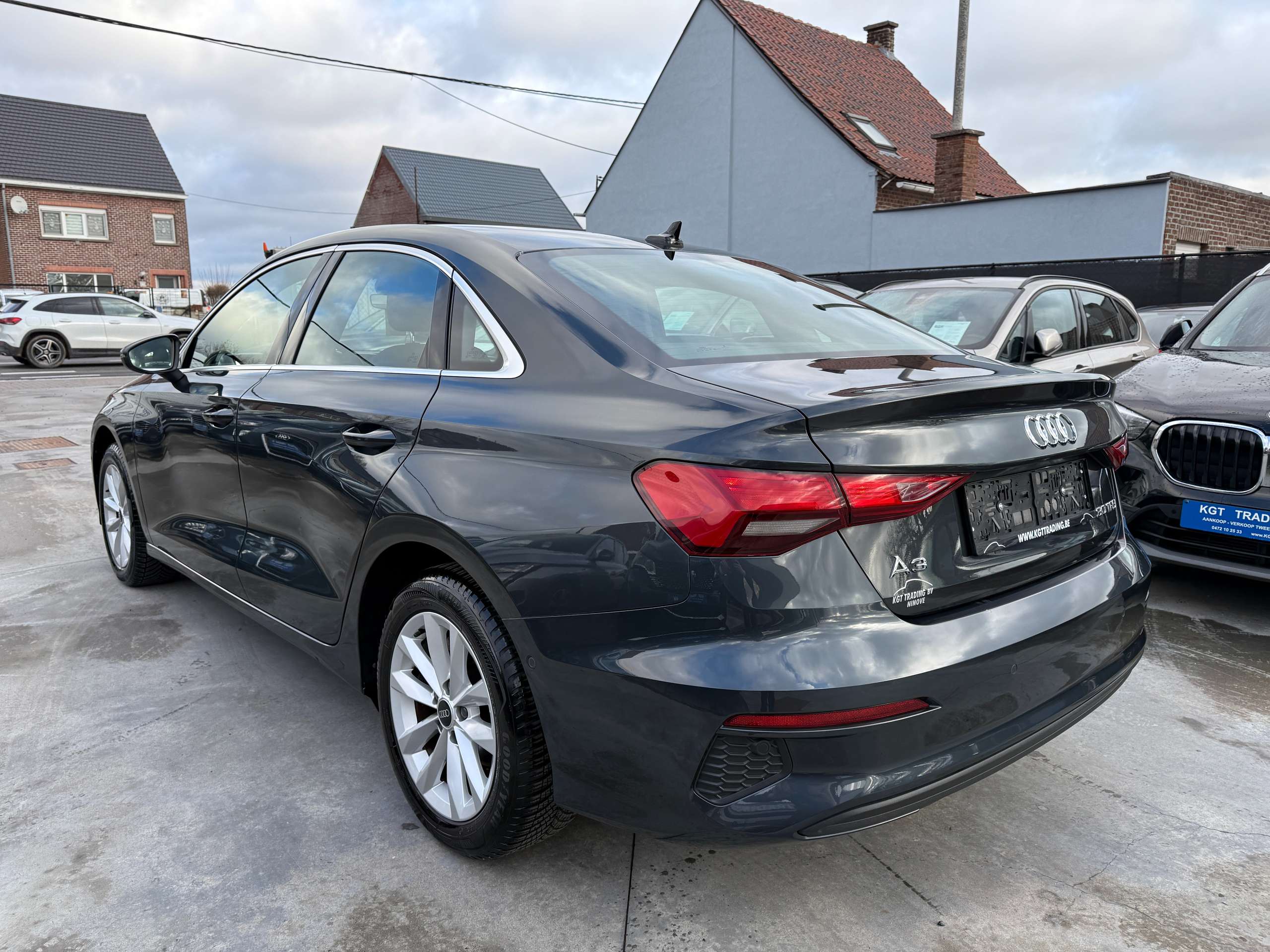 19cae930-dec0-4354-9f85-9dc68fa6f93c7-audi-a3-30-tfsi-berline-automaat-full-led-navi-carplay-alu.jpg
