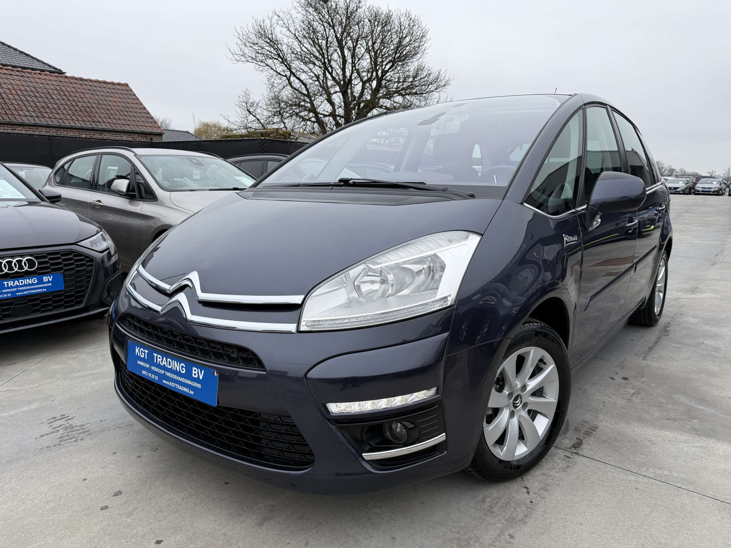 22628d20-a7a2-4815-bb58-393a0c2690e31-citroen-c4-picasso-1-6-hdi-112pk-navigatie-bluetooth-pdc-led-carpass.jpg