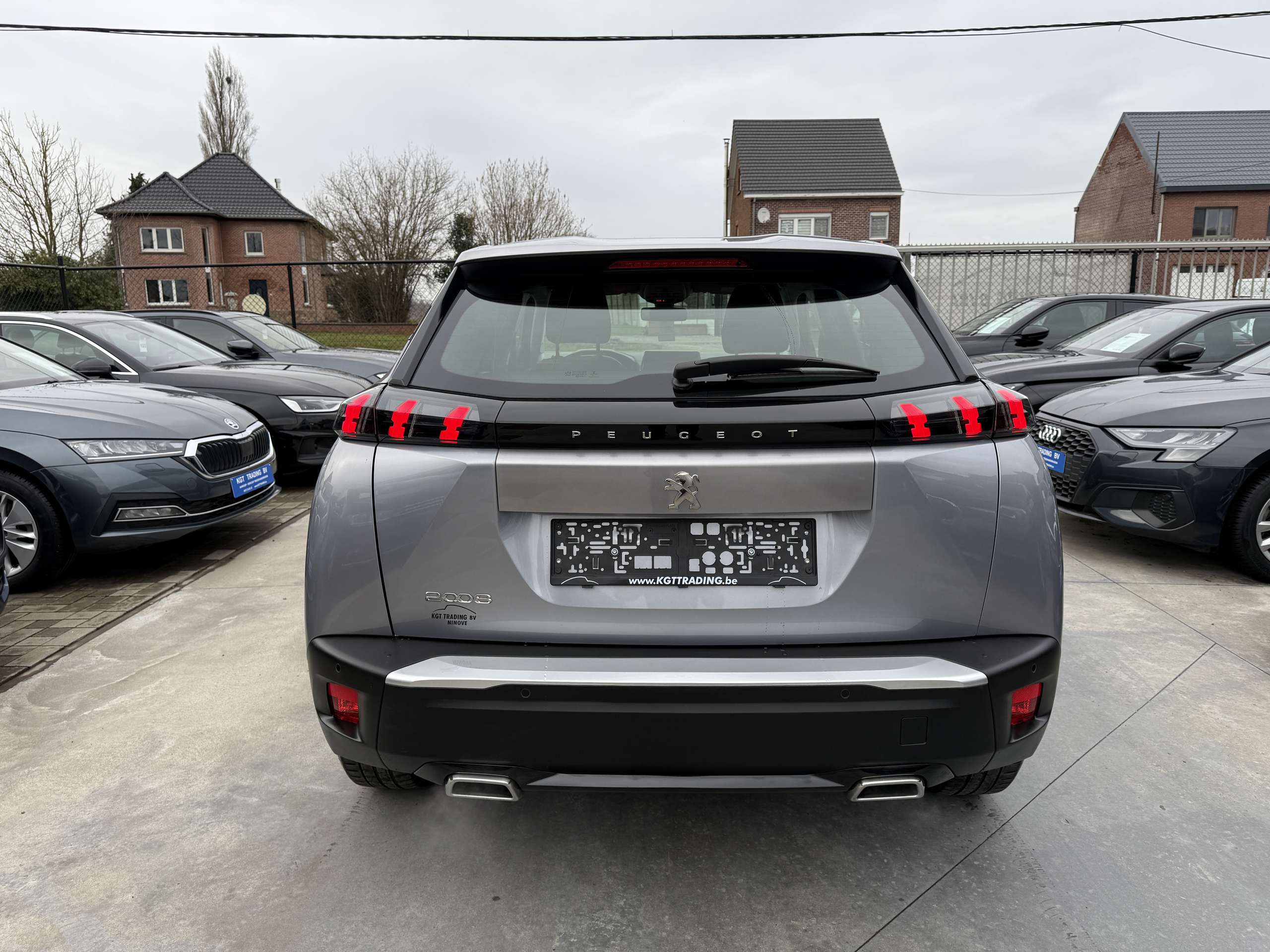 27c99b96-5e0c-4b18-8b79-ffe0dc45003a6-peugeot-2008-1-2i-automaat-130pk-navigatie-full-led-carplay-pdc.jpg
