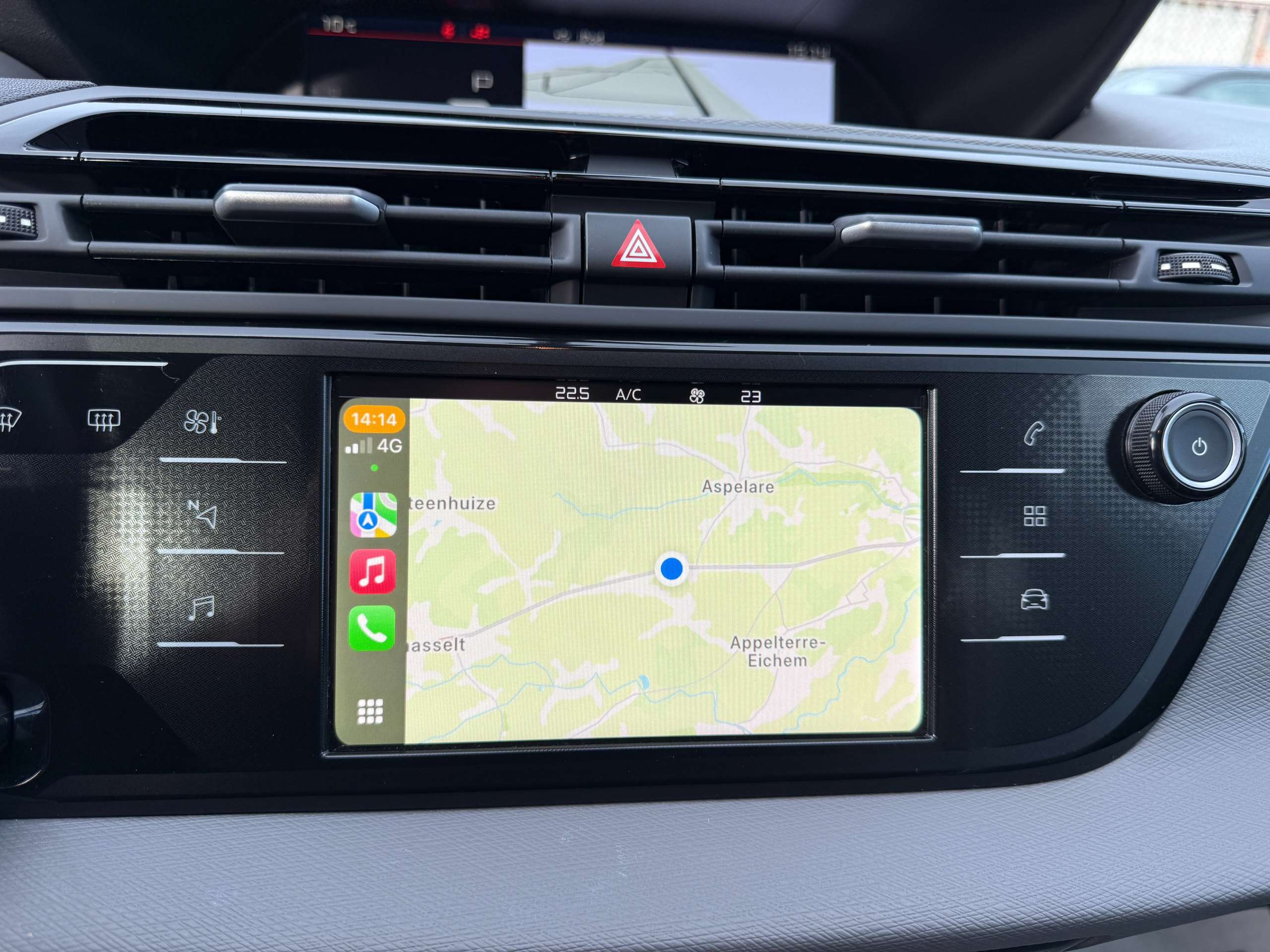 3328fd3a-734e-4d8e-ad6b-2deceef81aa423-citroen-grand-c4-spacetourer-1-2i-130pk-automaat-7-zit-navi-carplay-dab-led-alu.jpg