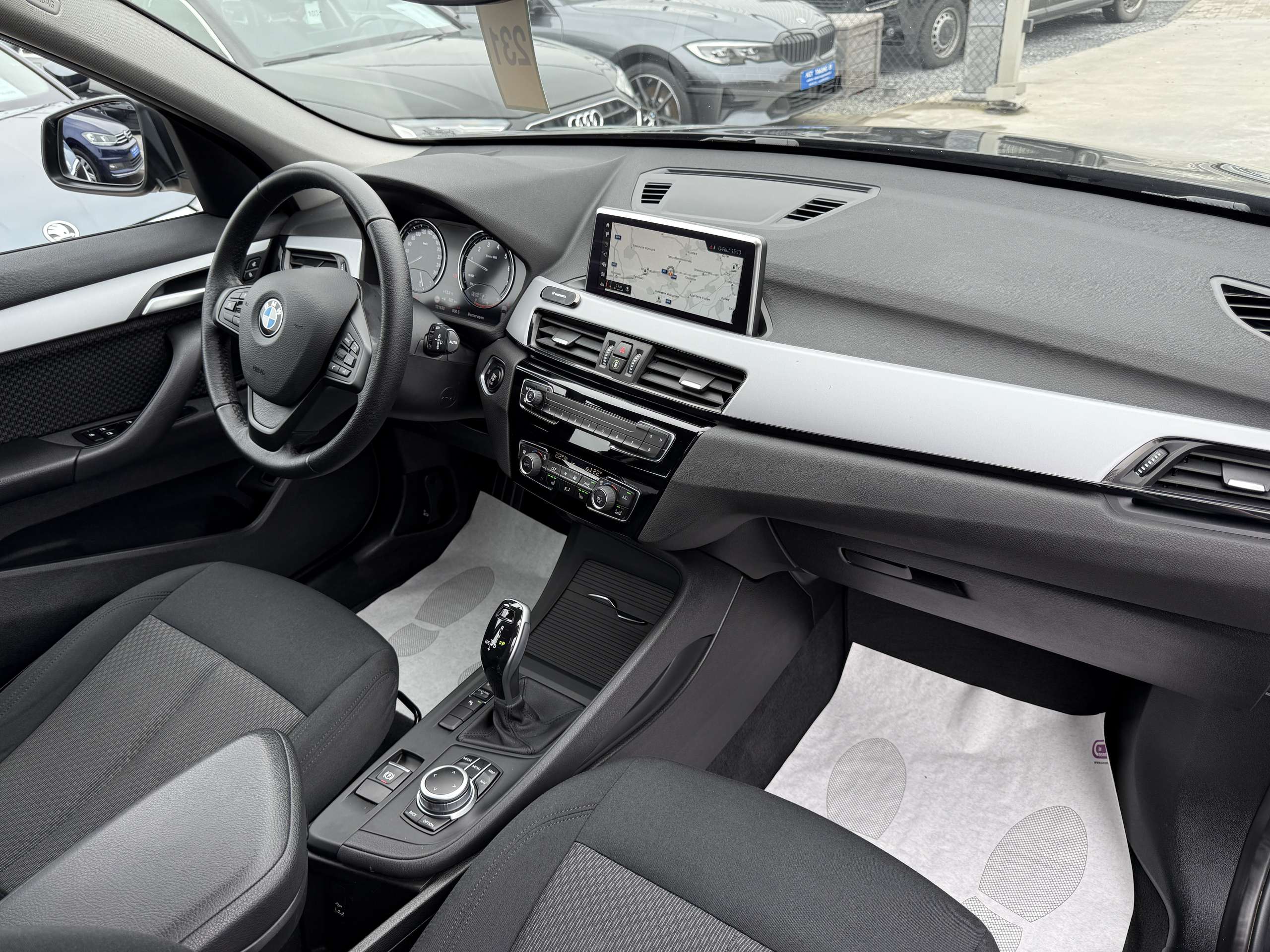 3b233994-a2b5-4f01-9e72-951e1d6097bb25-bmw-x1-1-5i-automaat-navigatie-camera-dab-bluetooth-pdc.jpg