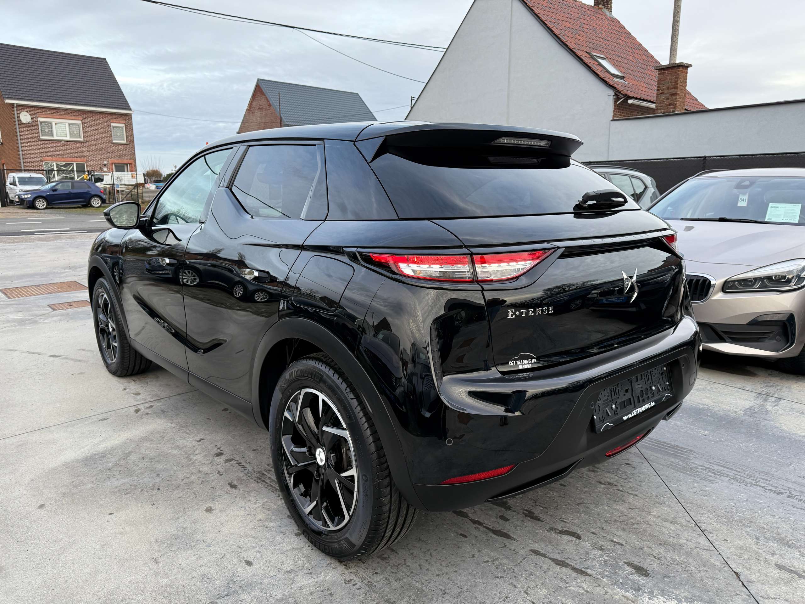 47b4823d-33df-4b5a-a382-ae59d198bed87-ds-automobiles-ds-3-crossback-e-tense-50kw-navigatie-leder-camera-carplay-led.jpg
