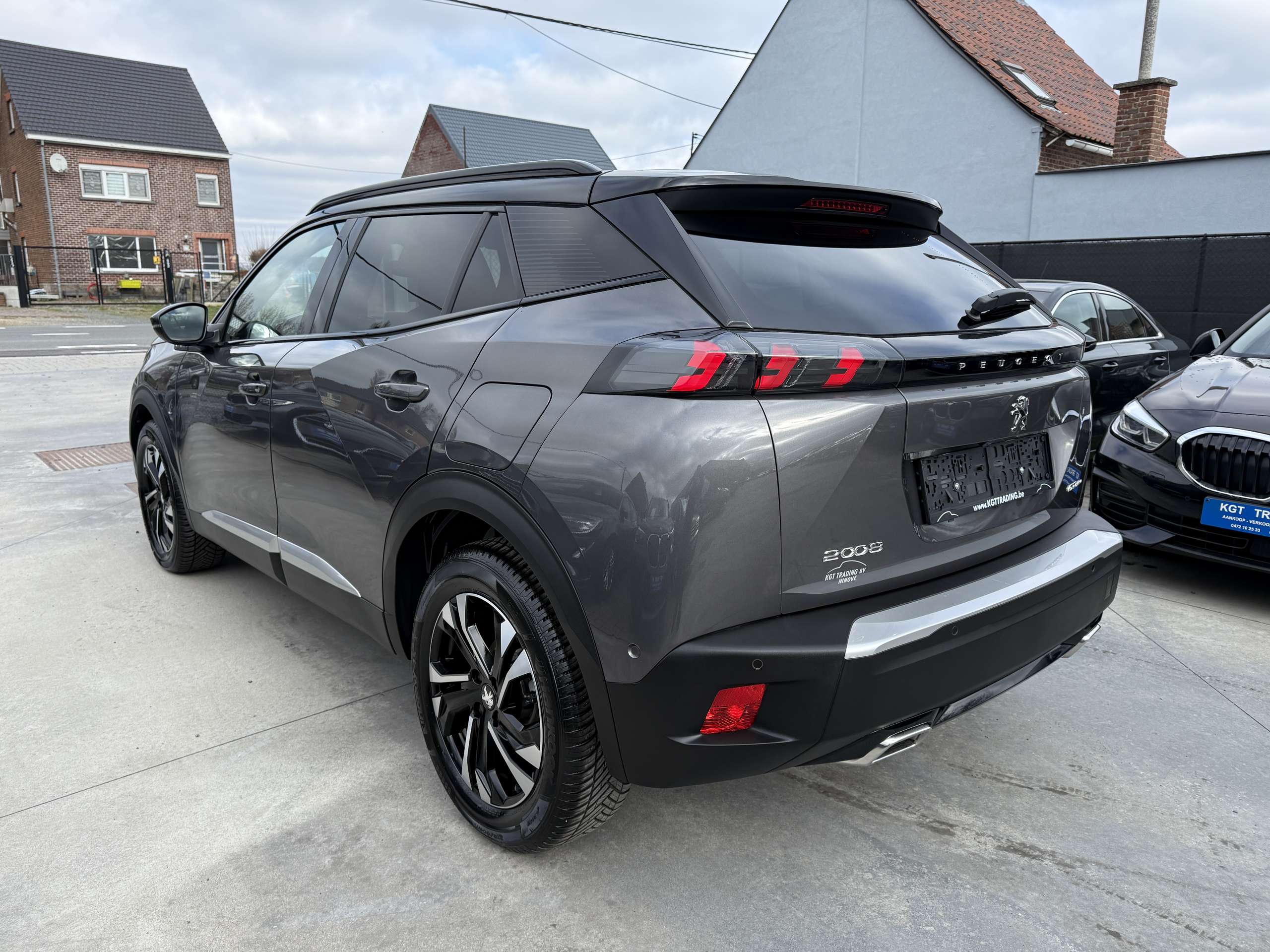4edf8a71-afa5-4cc0-a796-74f0e3c7fb188-peugeot-2008-1-2i-130pk-gt-line-pano-dak-camera-leder-focal-led.jpg