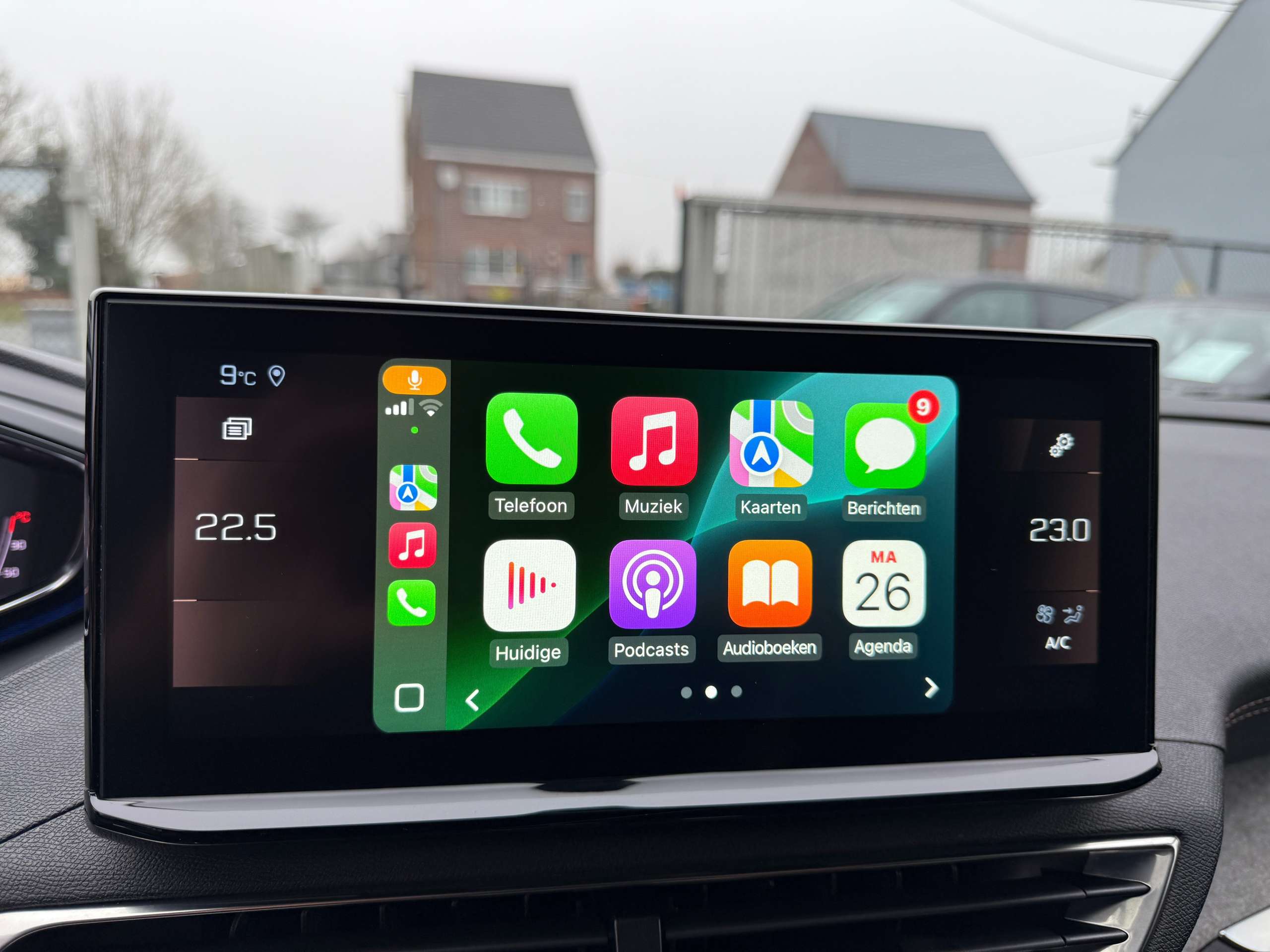 647f1b3d-6c66-490c-b8a3-6bd36ba6876334-peugeot-5008-1-2i-gt-automaat-7-zit-focal-zwart-leder-carplay.jpg