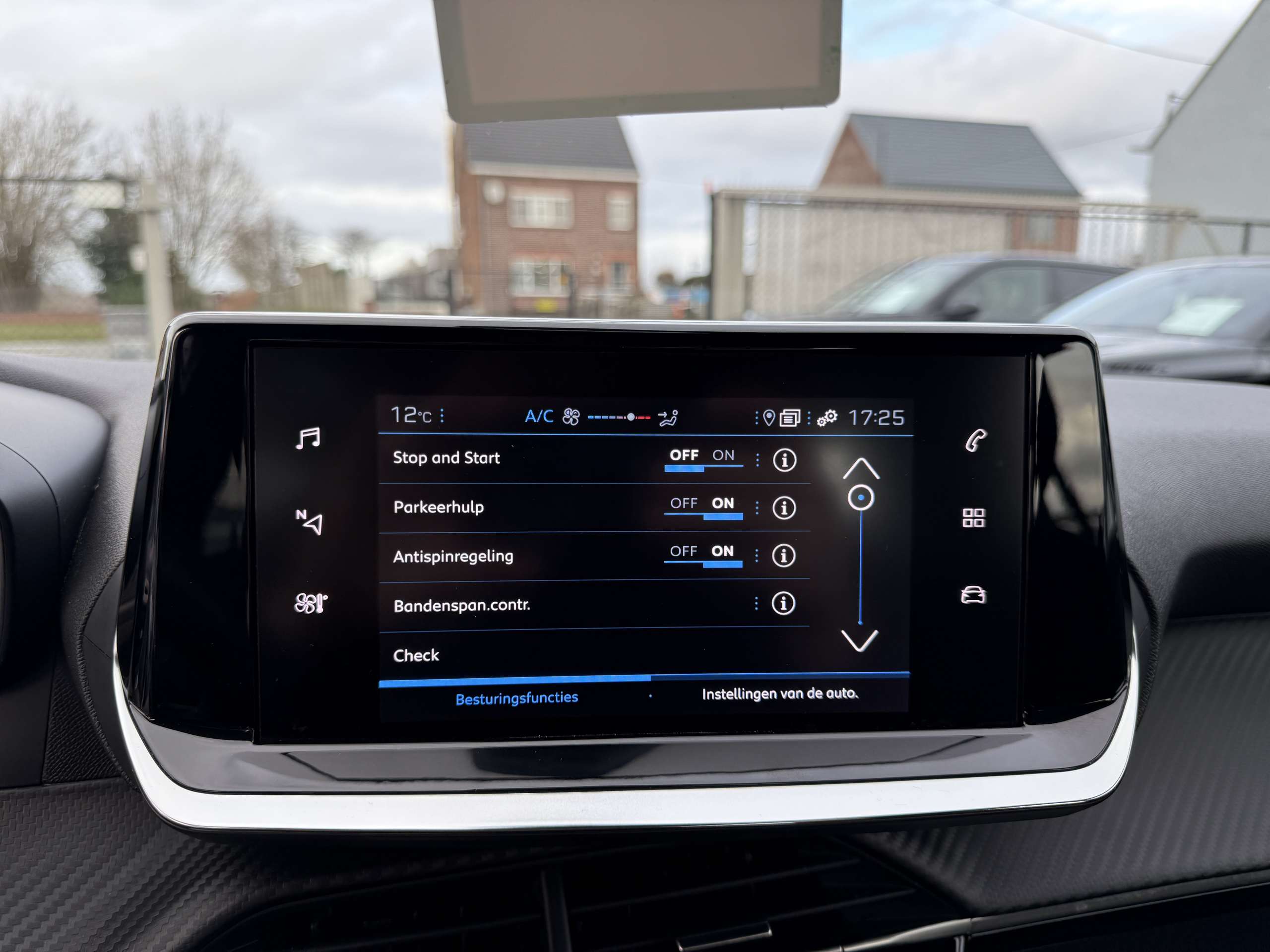 6a93b625-efc4-4c28-b73e-d8798d69e1b221-peugeot-208-1-2i-5-deurs-navigatie-carplay-pdc-alu-dab-carpass.jpg