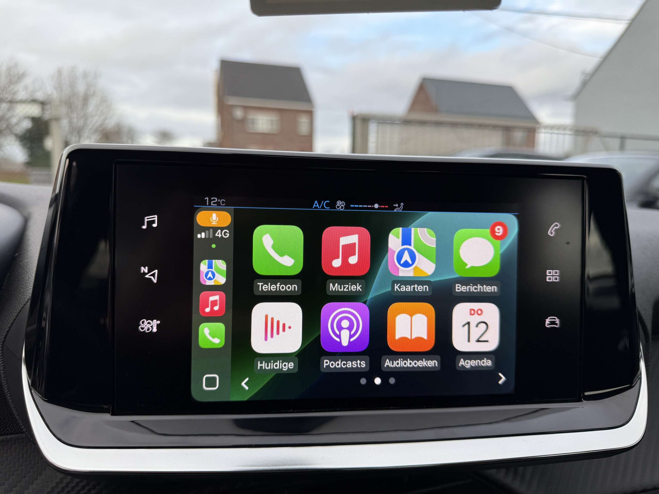 6a93b625-efc4-4c28-b73e-d8798d69e1b222-peugeot-208-1-2i-5-deurs-navigatie-carplay-pdc-alu-dab-carpass.jpg