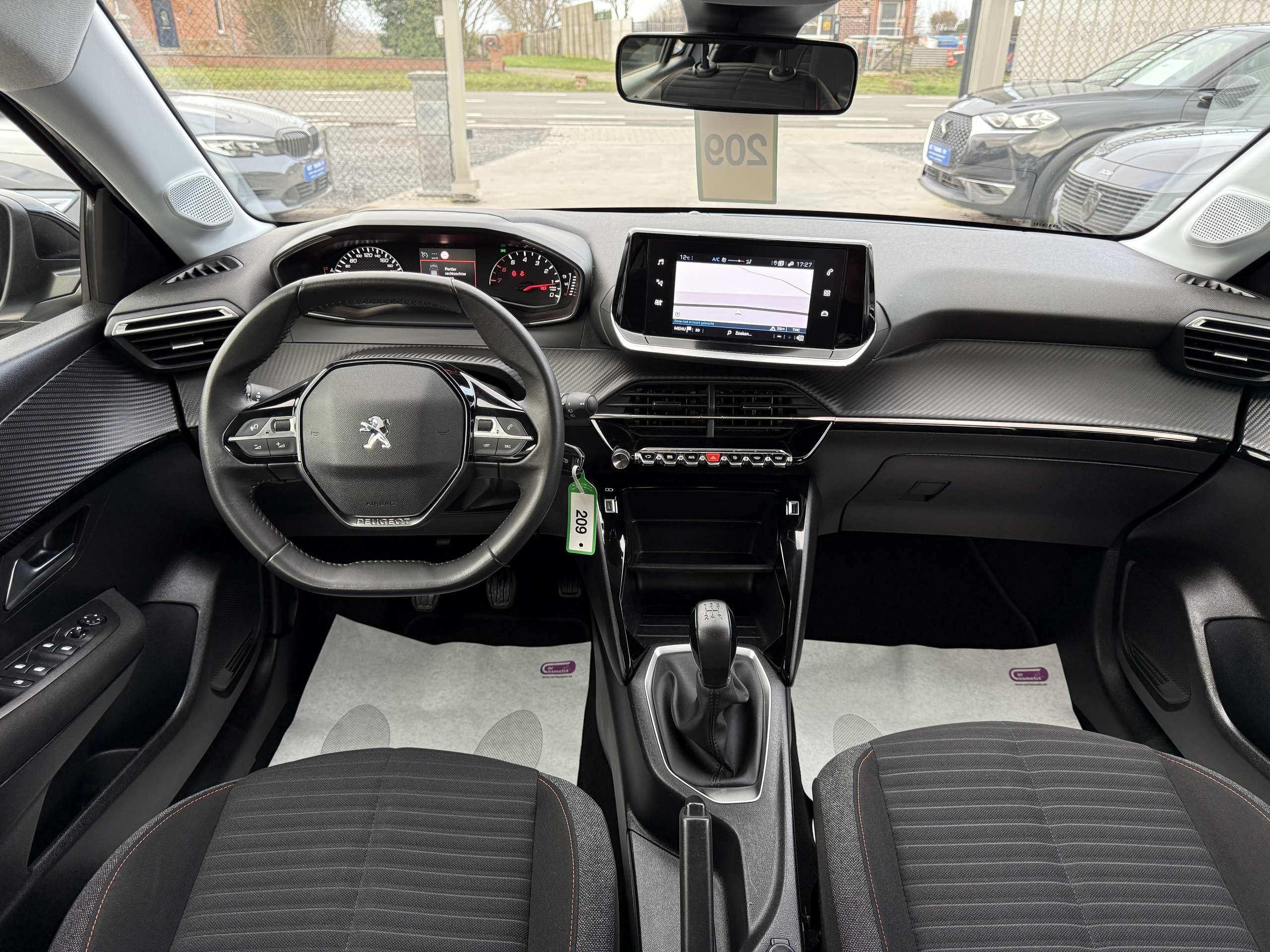 6a93b625-efc4-4c28-b73e-d8798d69e1b228-peugeot-208-1-2i-5-deurs-navigatie-carplay-pdc-alu-dab-carpass.jpg
