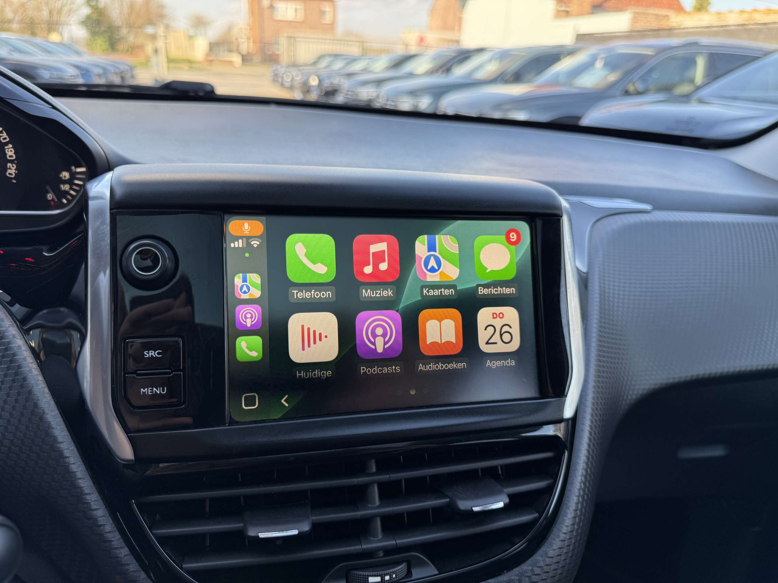 6ae04cfe-0f79-406f-82c6-be39714e0b5923-peugeot-2008-1-2i-allure-navigatie-pano-dak-camera-carplay-lede.jpg