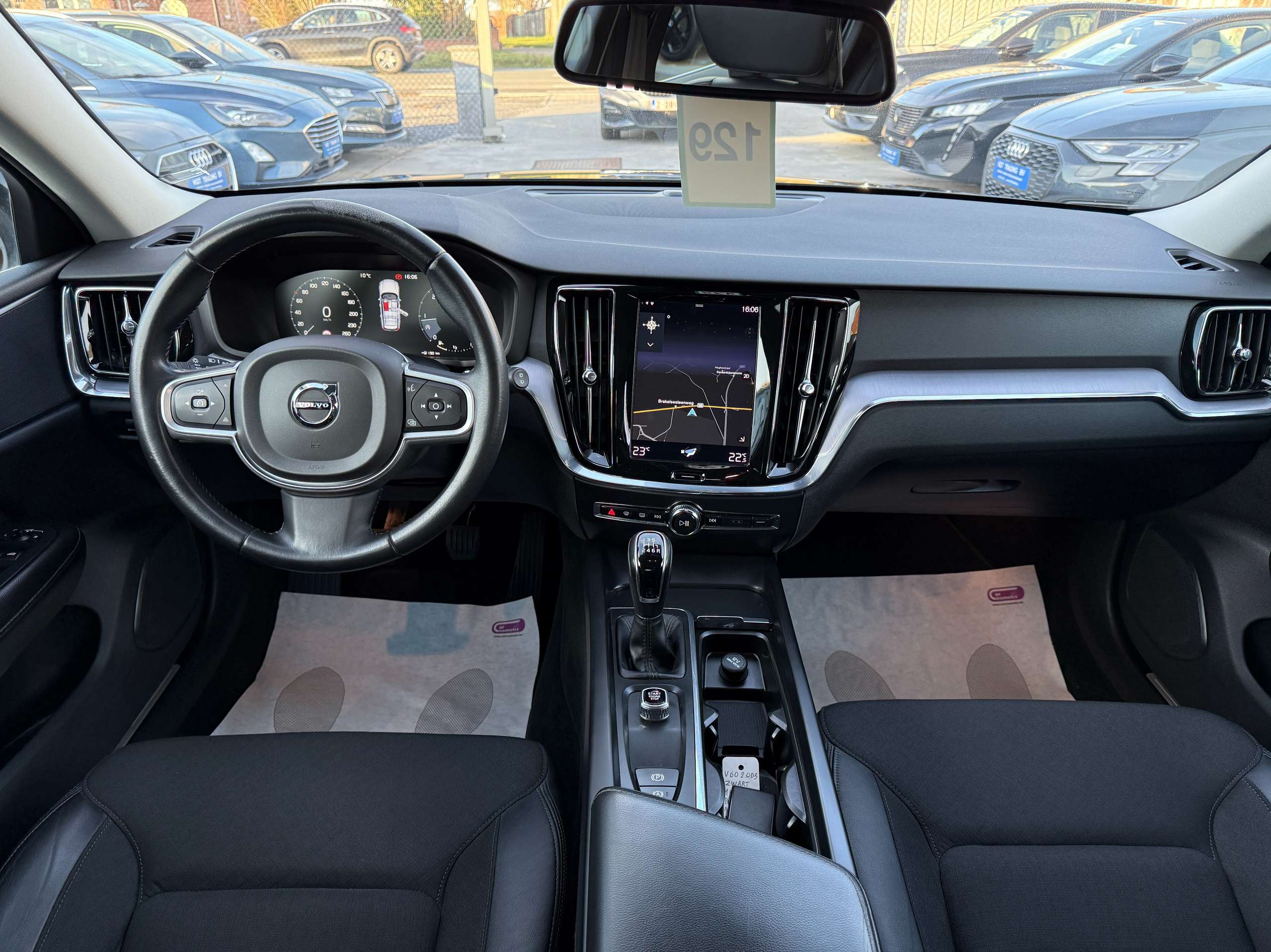 6d8e0667-c31d-4f1a-b4a7-4cc594b868a226-volvo-v60-2-0-d3-150pk-navigatie-leder-full-led-carplay-alu.jpg