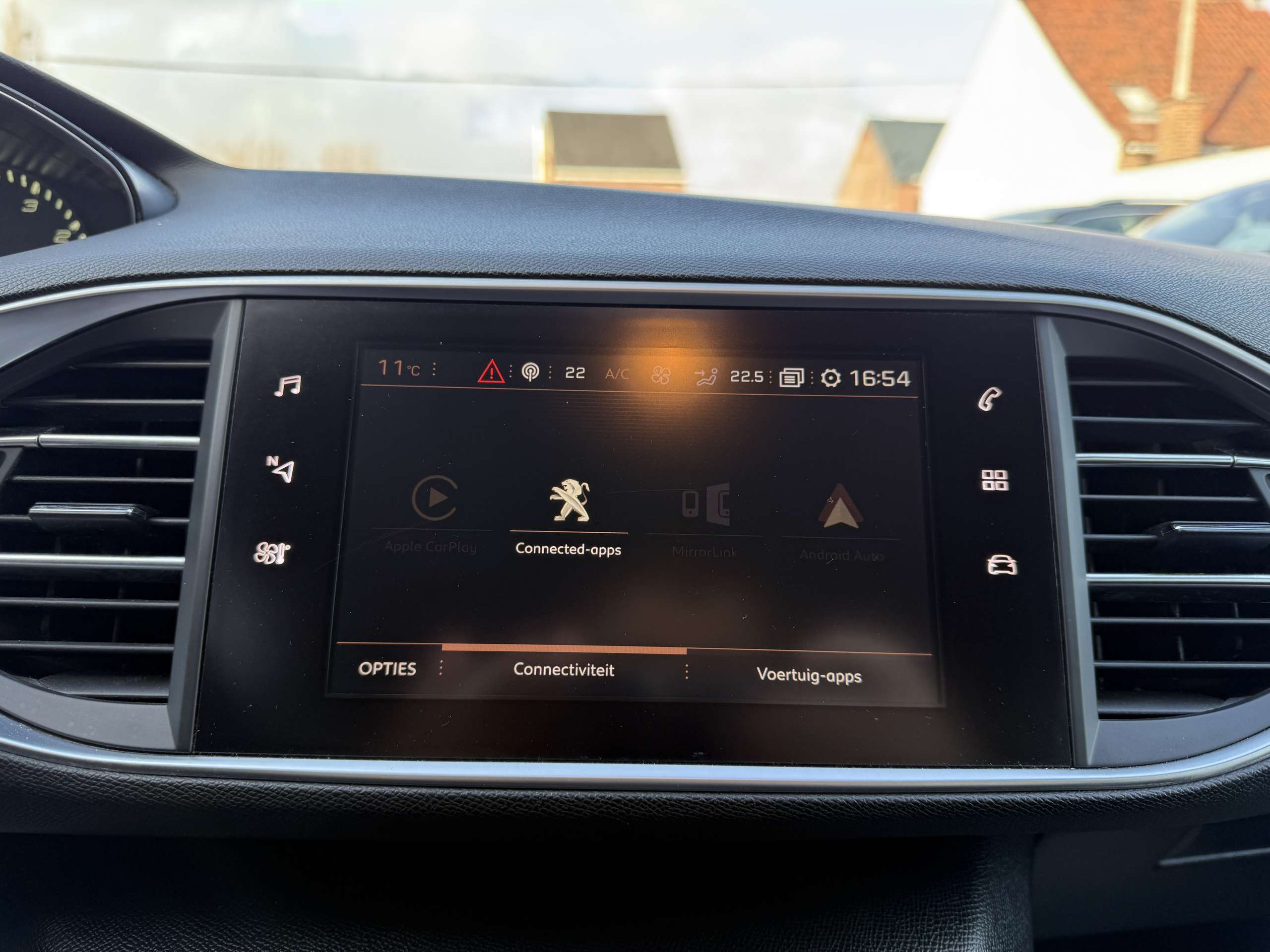 6fa01891-cda1-4e31-a6f0-66debcf2401b20-peugeot-308-sw-1-2i-puretech-navigatie-camera-carplay-bluetoot.jpg