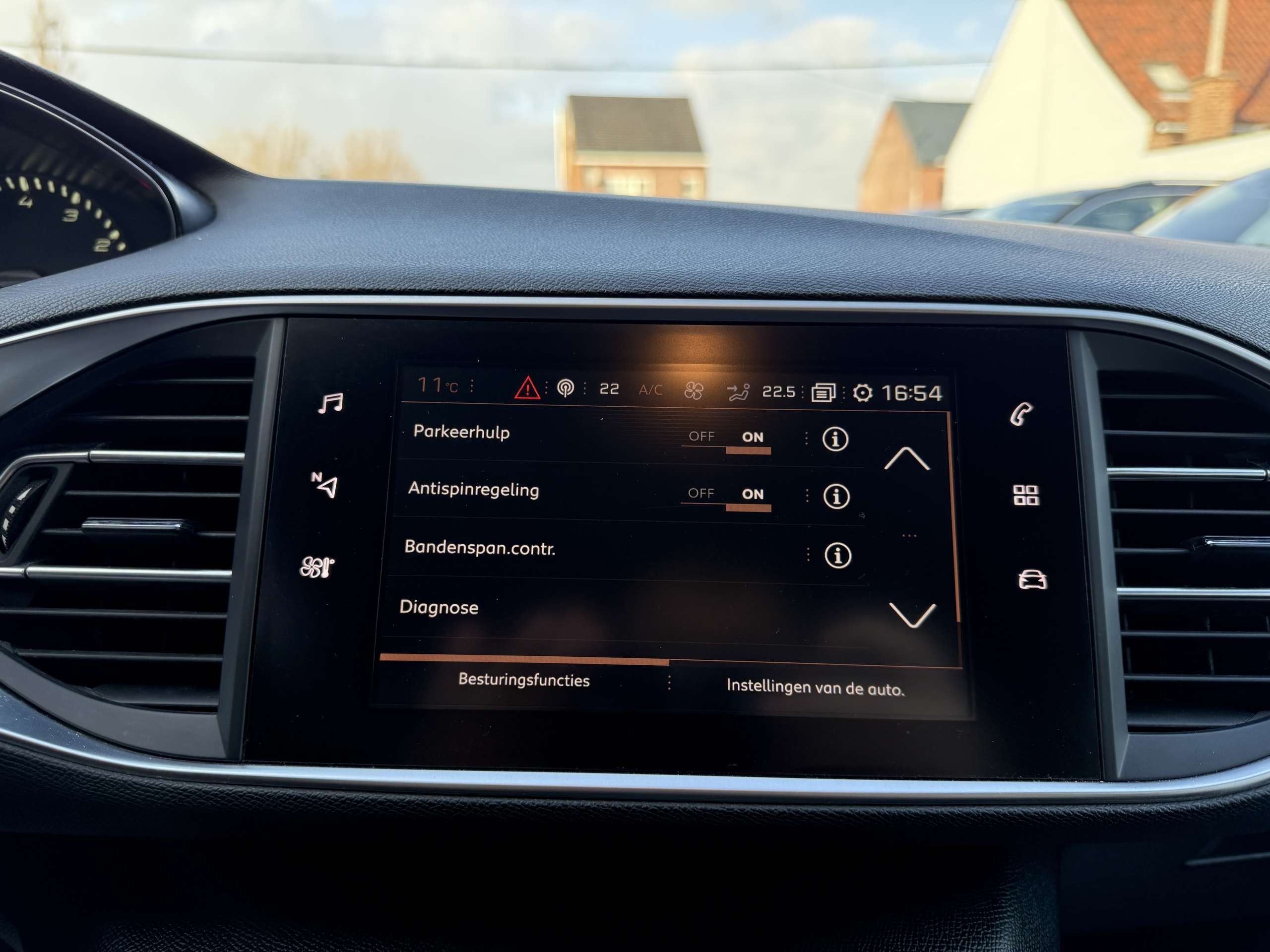 6fa01891-cda1-4e31-a6f0-66debcf2401b21-peugeot-308-sw-1-2i-puretech-navigatie-camera-carplay-bluetoot.jpg
