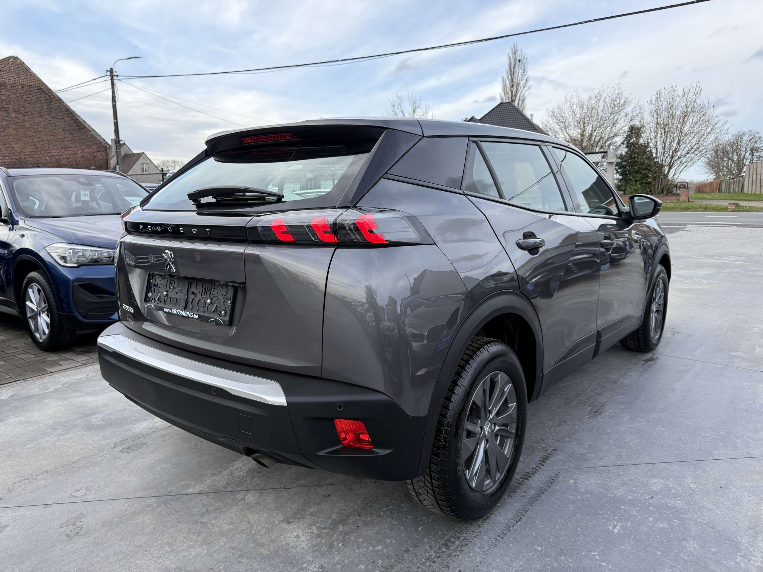 7da6eb06-8d09-425b-a82c-8fffc288361e5-peugeot-2008-1-2i-puretech-navigatie-full-led-camera-carplay.jpg
