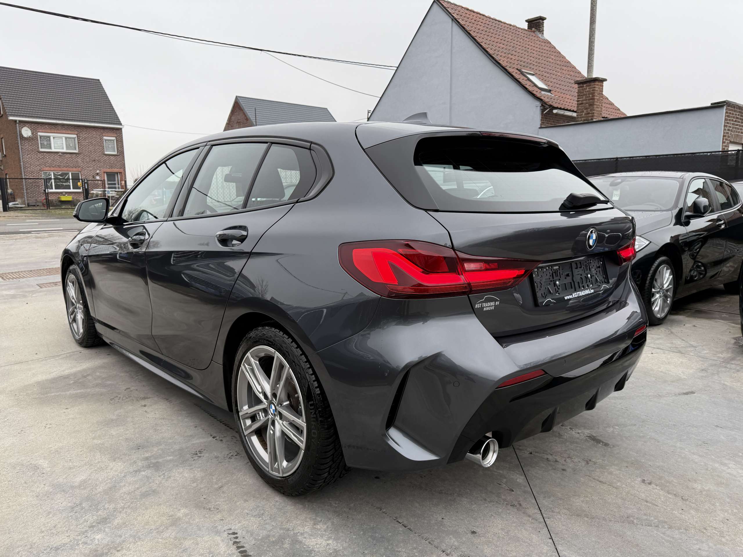 897e7b84-c431-4f5e-9cde-a4e0fc1f31ac7-bmw-116-ia-automaat-m-pack-full-led-navi-leder-sportzetels.jpg